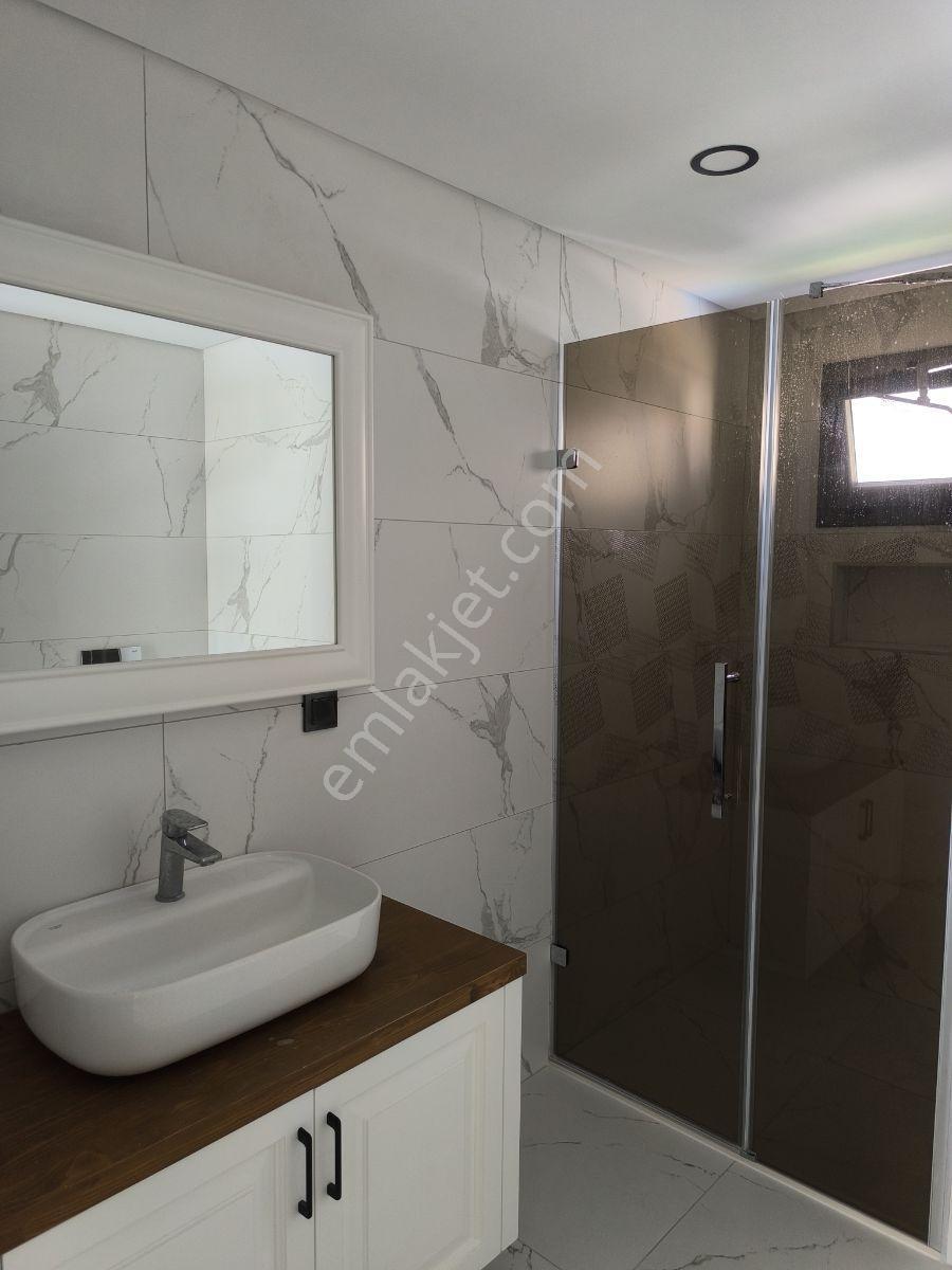 Hsn Emlaktan Guzelcamda Satılık Geniş Villa — fotoğraf 25