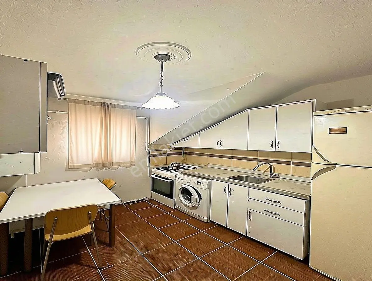 Metrobüse Yürüme Mesafesinde Dev M2 Düz Giriş 2+1 Satılık Daire! — fotoğraf 6