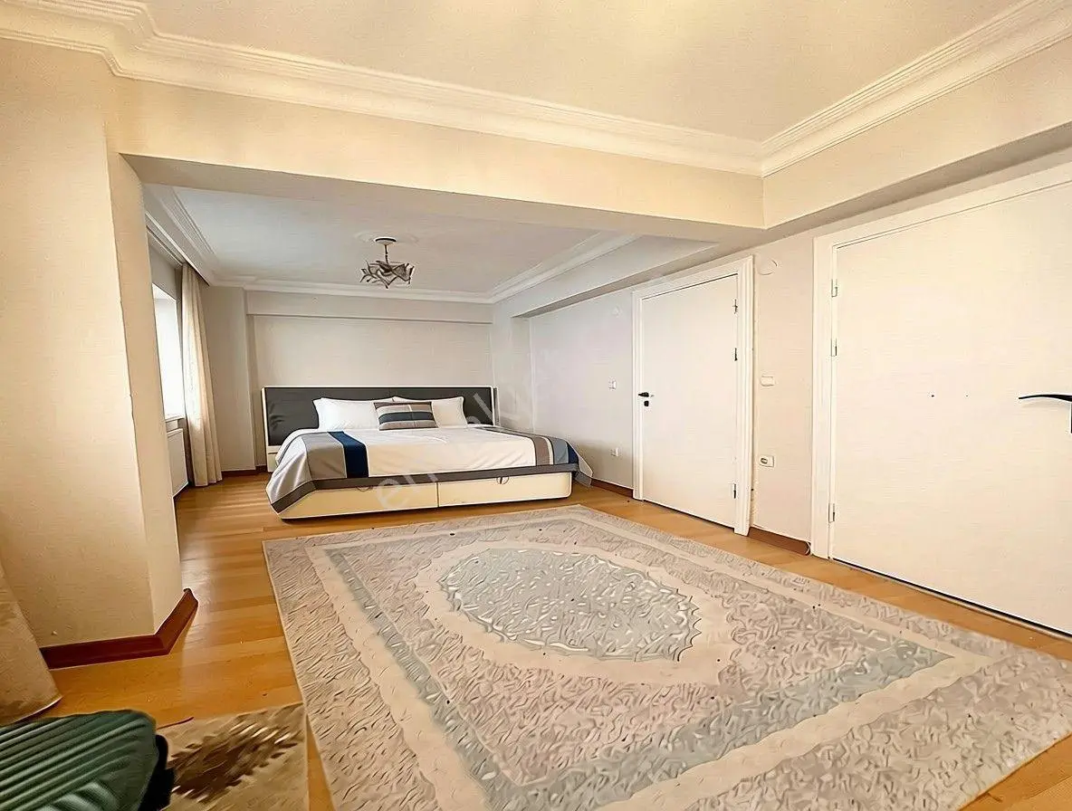 Metrobüse Yürüme Mesafesinde Dev M2 Düz Giriş 2+1 Satılık Daire! — fotoğraf 8