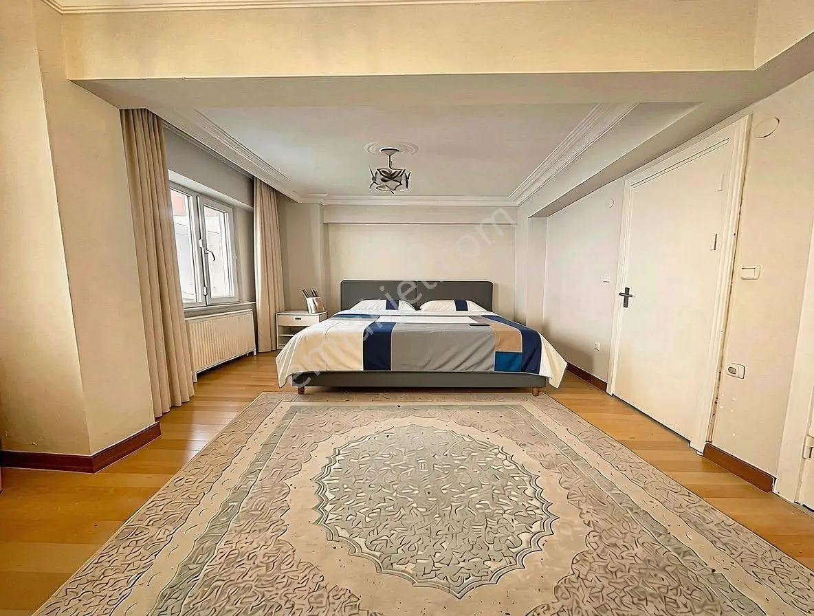 Metrobüse Yürüme Mesafesinde Dev M2 Düz Giriş 2+1 Satılık Daire! — fotoğraf 9