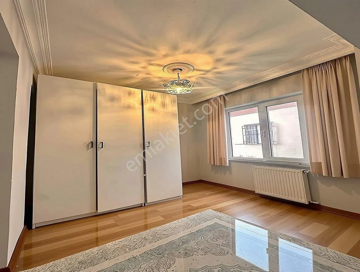 Metrobüse Yürüme Mesafesinde Dev M2 Düz Giriş 2+1 Satılık Daire! — fotoğraf 11