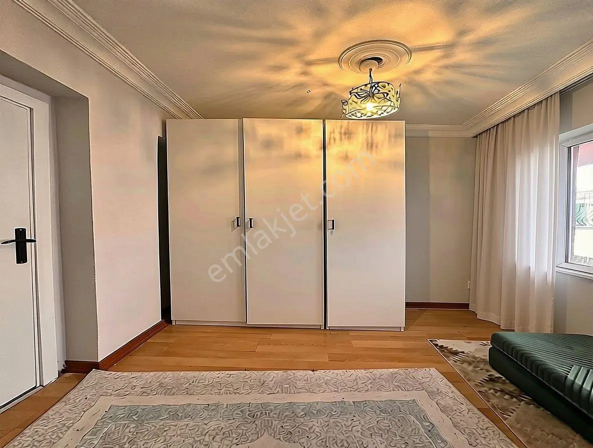 Metrobüse Yürüme Mesafesinde Dev M2 Düz Giriş 2+1 Satılık Daire! — fotoğraf 12