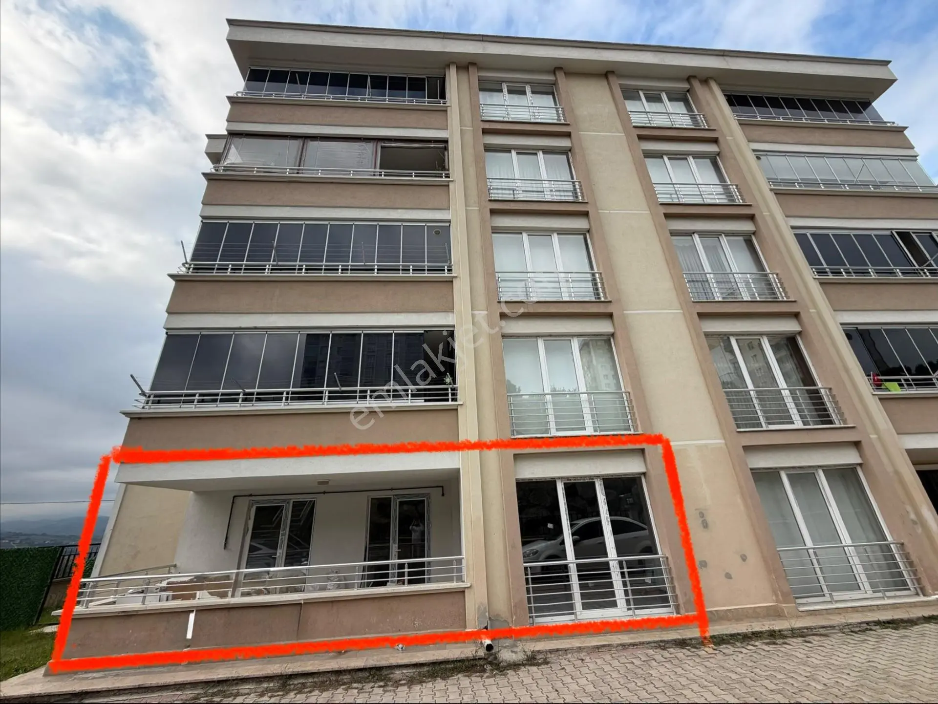 İlkadım Çatalarmut’ta Satılık İçi Yapılı Marafsız 3+1 Daire — fotoğraf 24