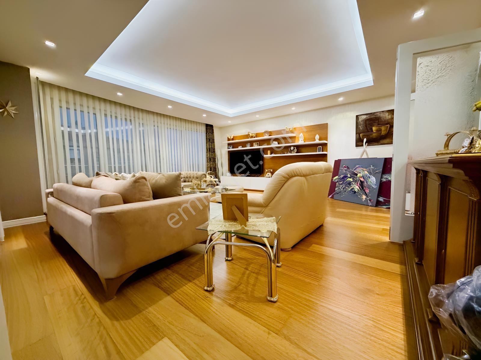 Suadiye Selvili Sk Deniz Manzaralı 250m2 Net Satılık 4+2 Dubleks — fotoğraf 2