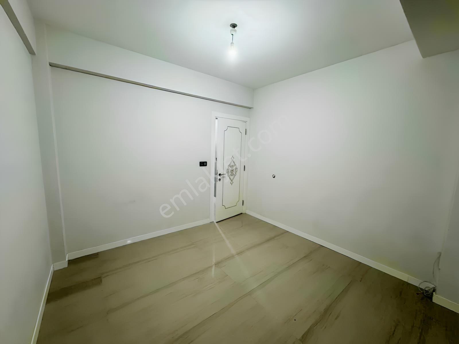 Yenişafakta Satılık 3+1 140 Lüks Daire — fotoğraf 12