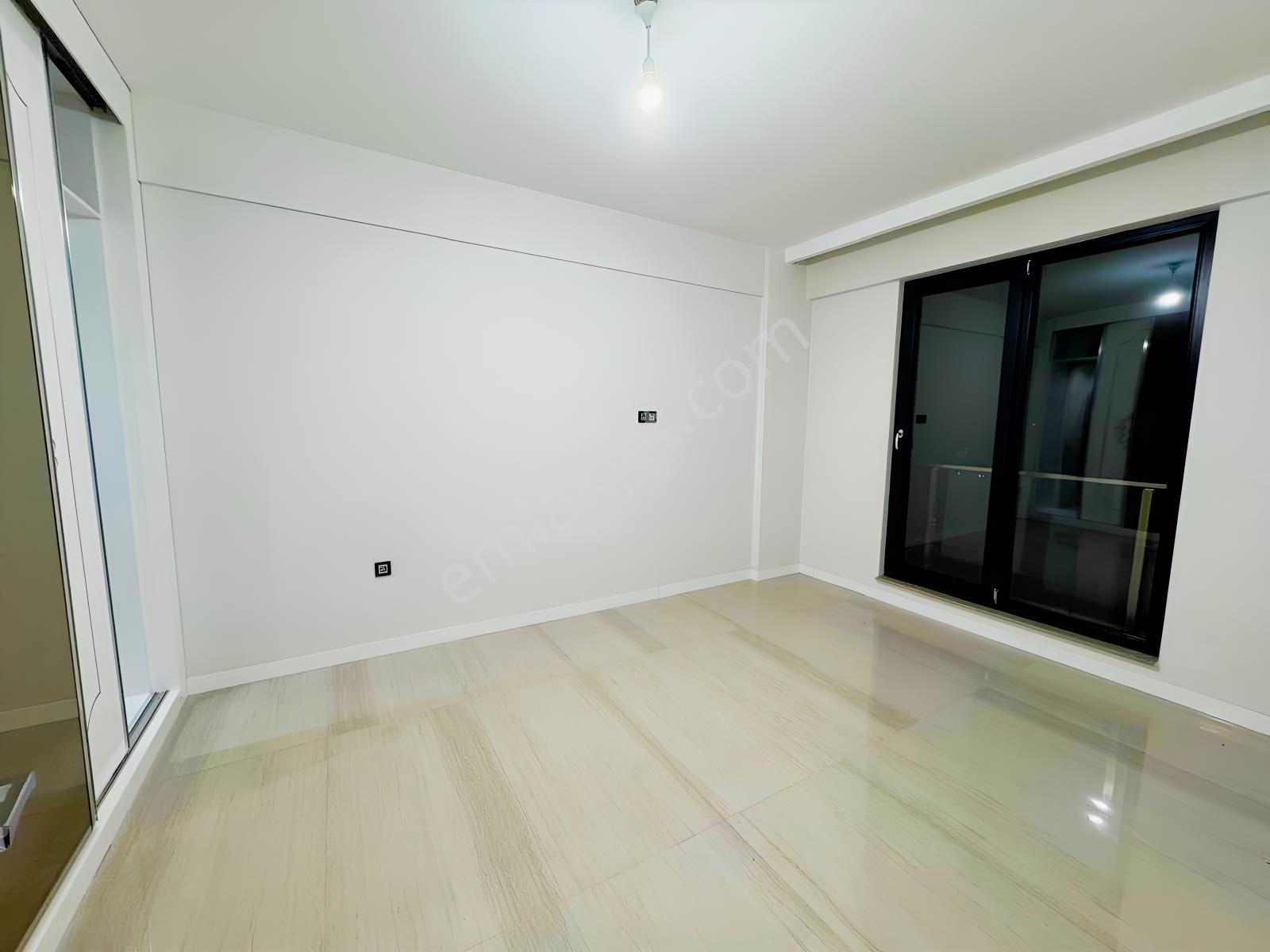 Yenişafakta Satılık 3+1 140 Lüks Daire — fotoğraf 18