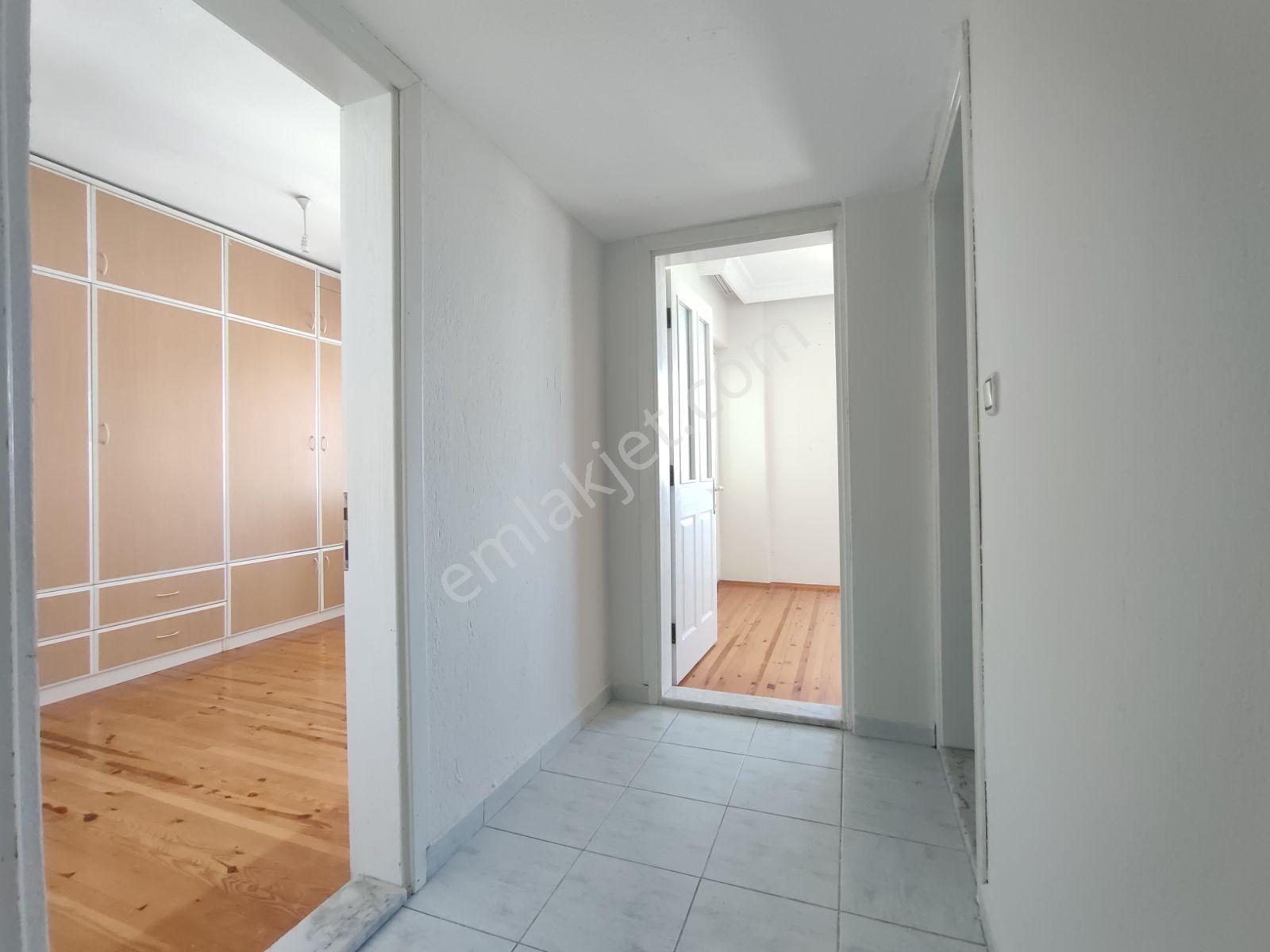 Servergazi De Satılık 3+1 Daire — fotoğraf 6