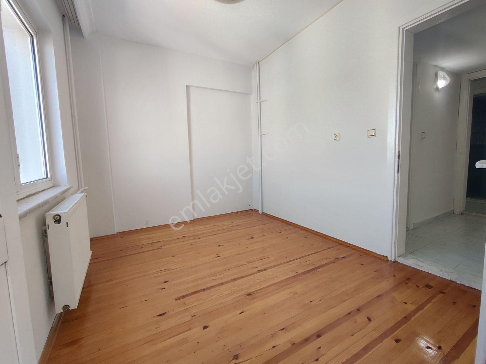 Servergazi De Satılık 3+1 Daire — fotoğraf 9