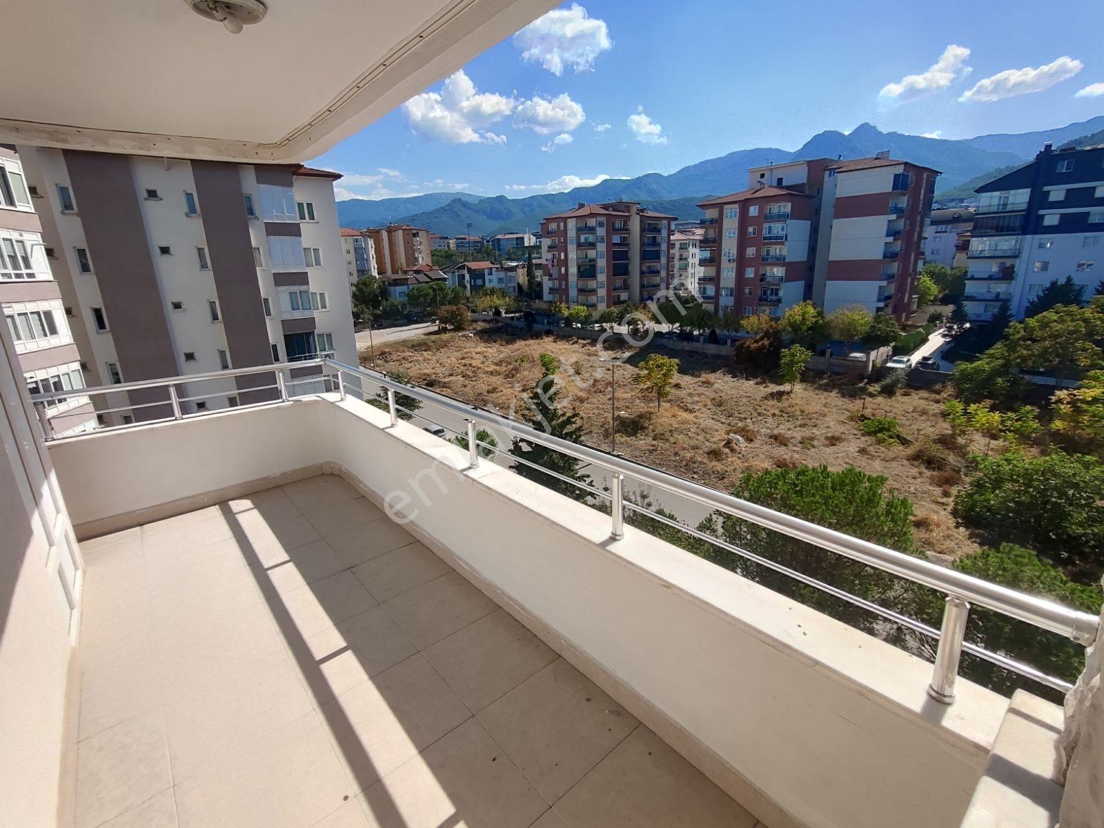 Servergazi De Satılık 3+1 Daire — fotoğraf 25