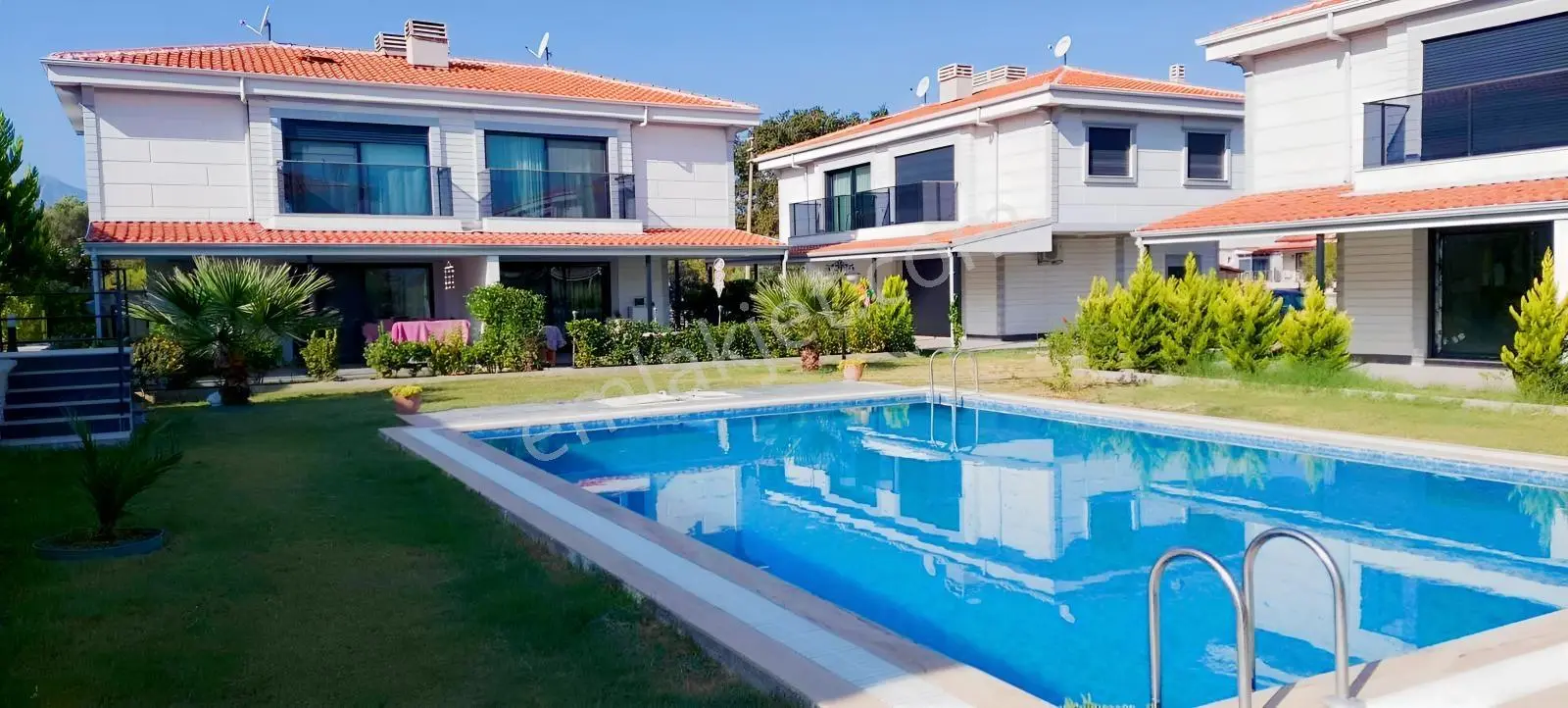 Kuşadası Güzelçamlı'da Doğa Manzaralı Satılık Havuzlu Vılla — fotoğraf 2