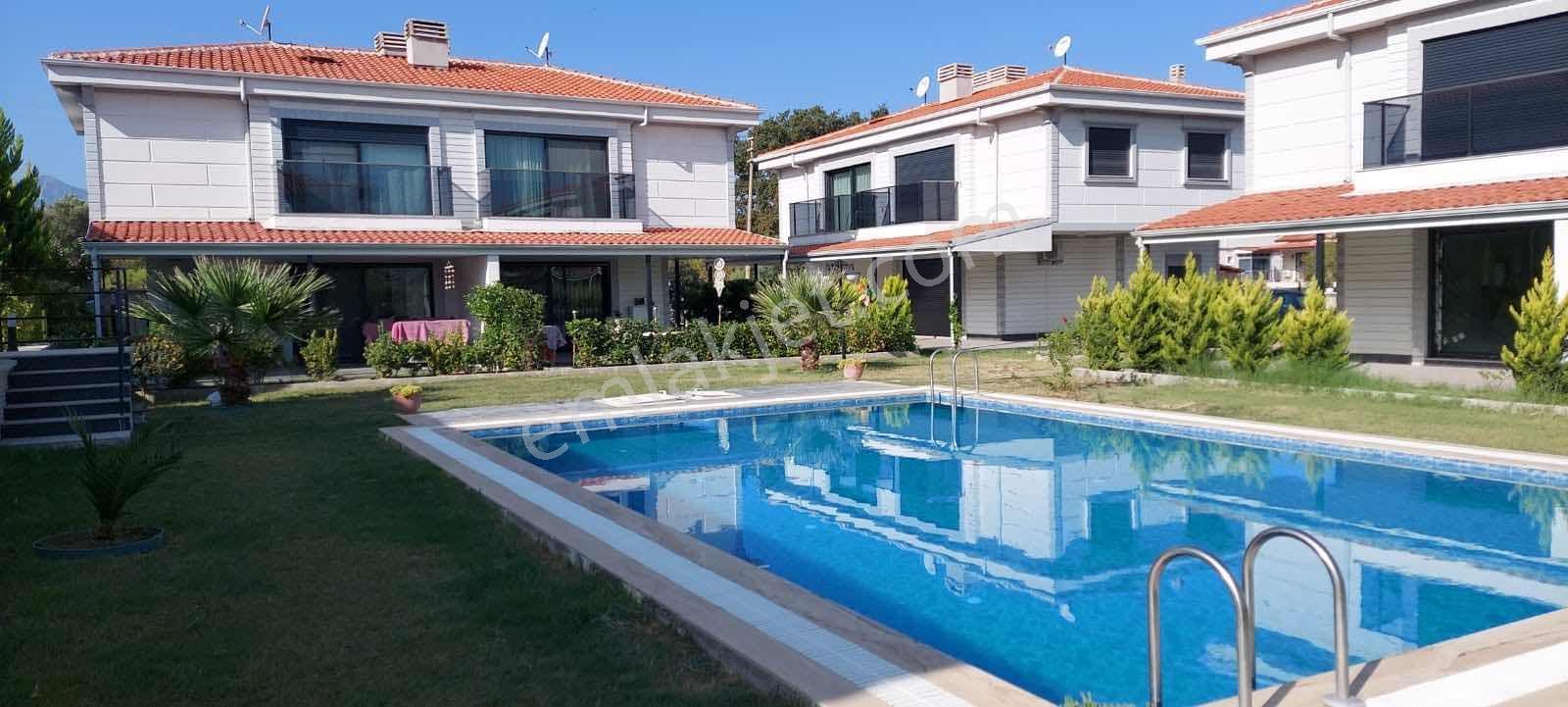Kuşadası Güzelçamlı'da Doğa Manzaralı Satılık Havuzlu Vılla — fotoğraf 29