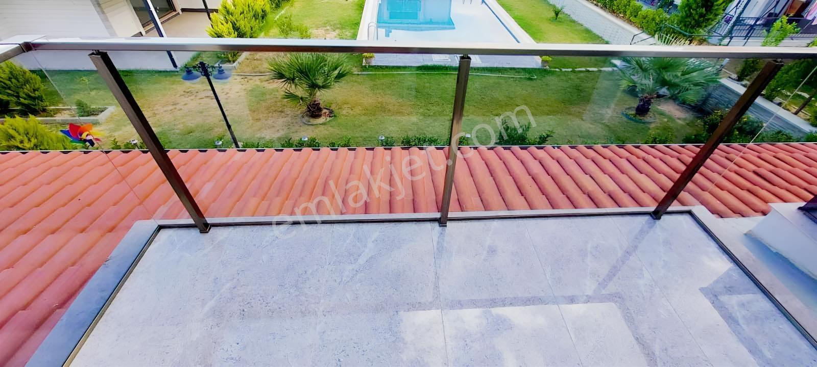 Kuşadası Güzelçamlı'da Doğa Manzaralı Satılık Havuzlu Vılla — fotoğraf 31