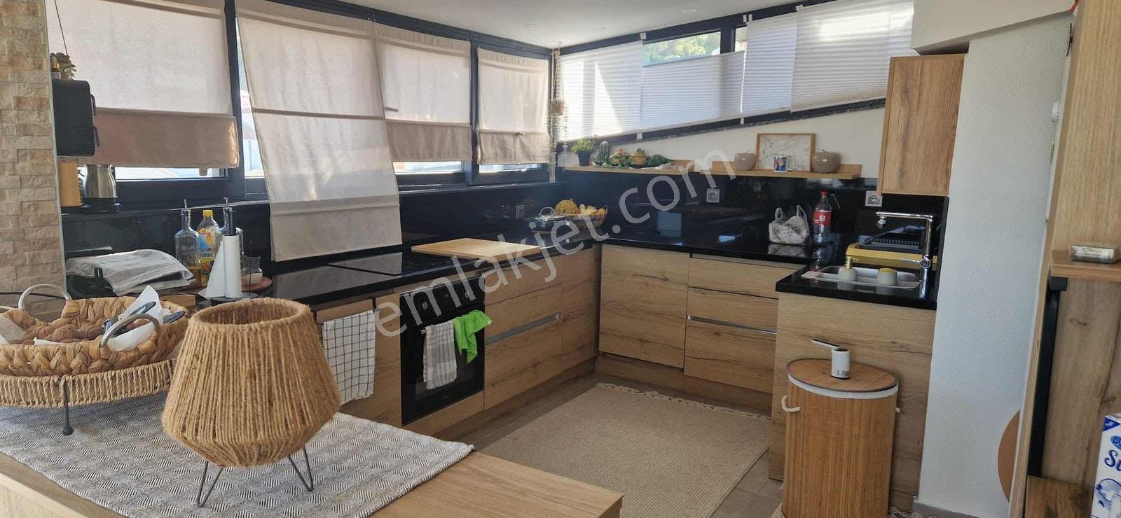 Kapalı Otoparklı Doğa Manzaralı Satılık Çatı Dubleks 4 + 1 Odalı — fotoğraf 25