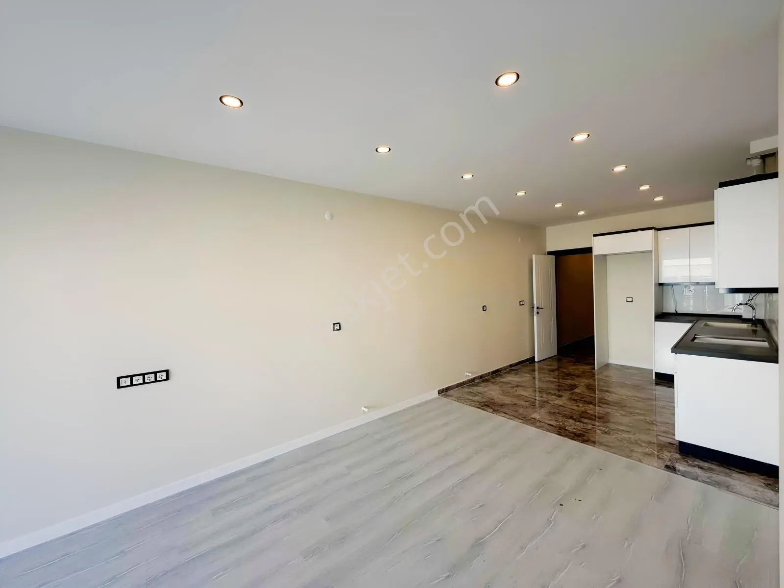 Hsn Emlk'tan Güzelçamlı'da Satılık Sıfır Daire — fotoğraf 4