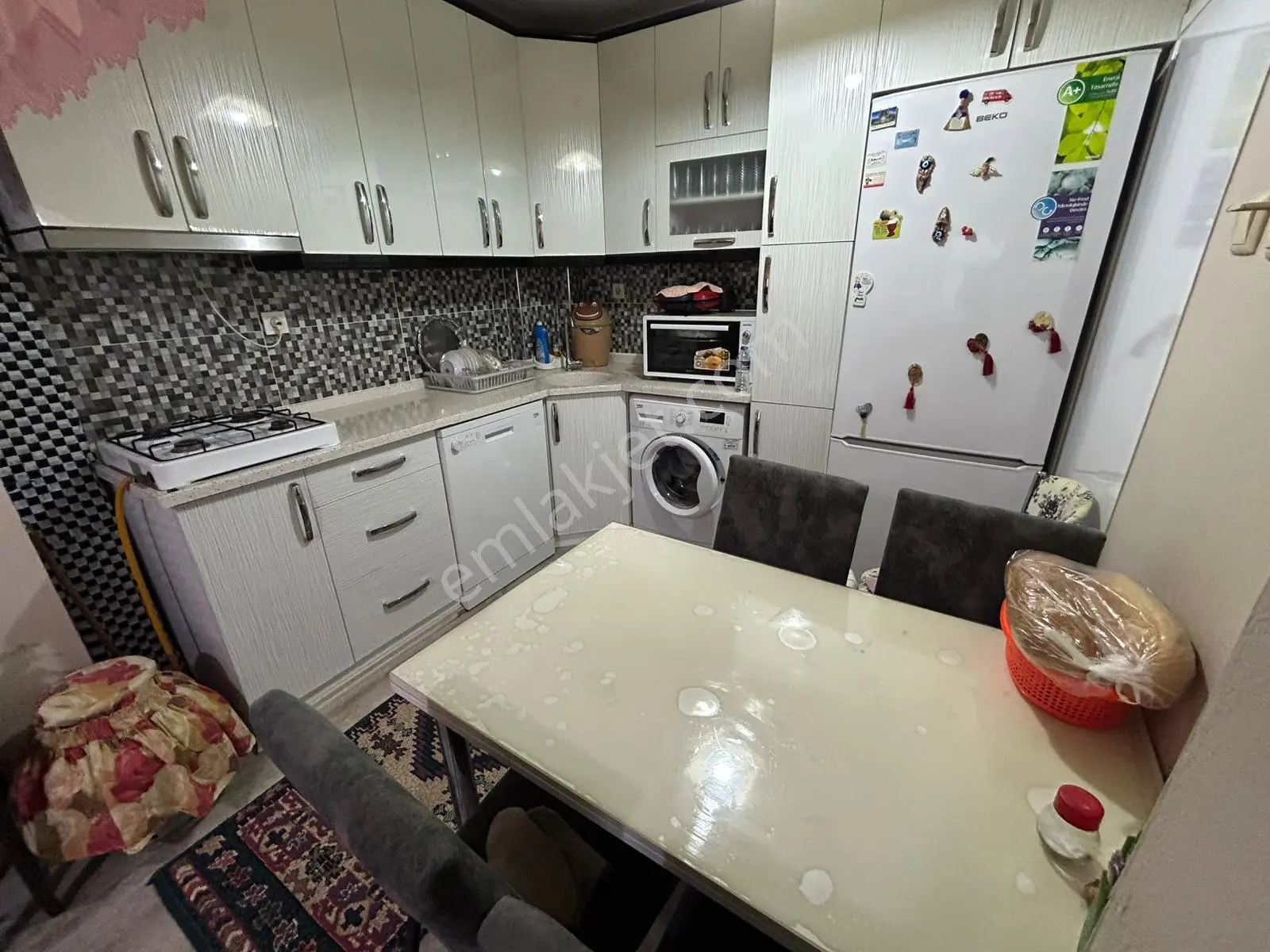 Bursa Osmangazi Hacı İlyas Mah.De 2+1 85M2 3.(Arakat) Bakımlı Kombili