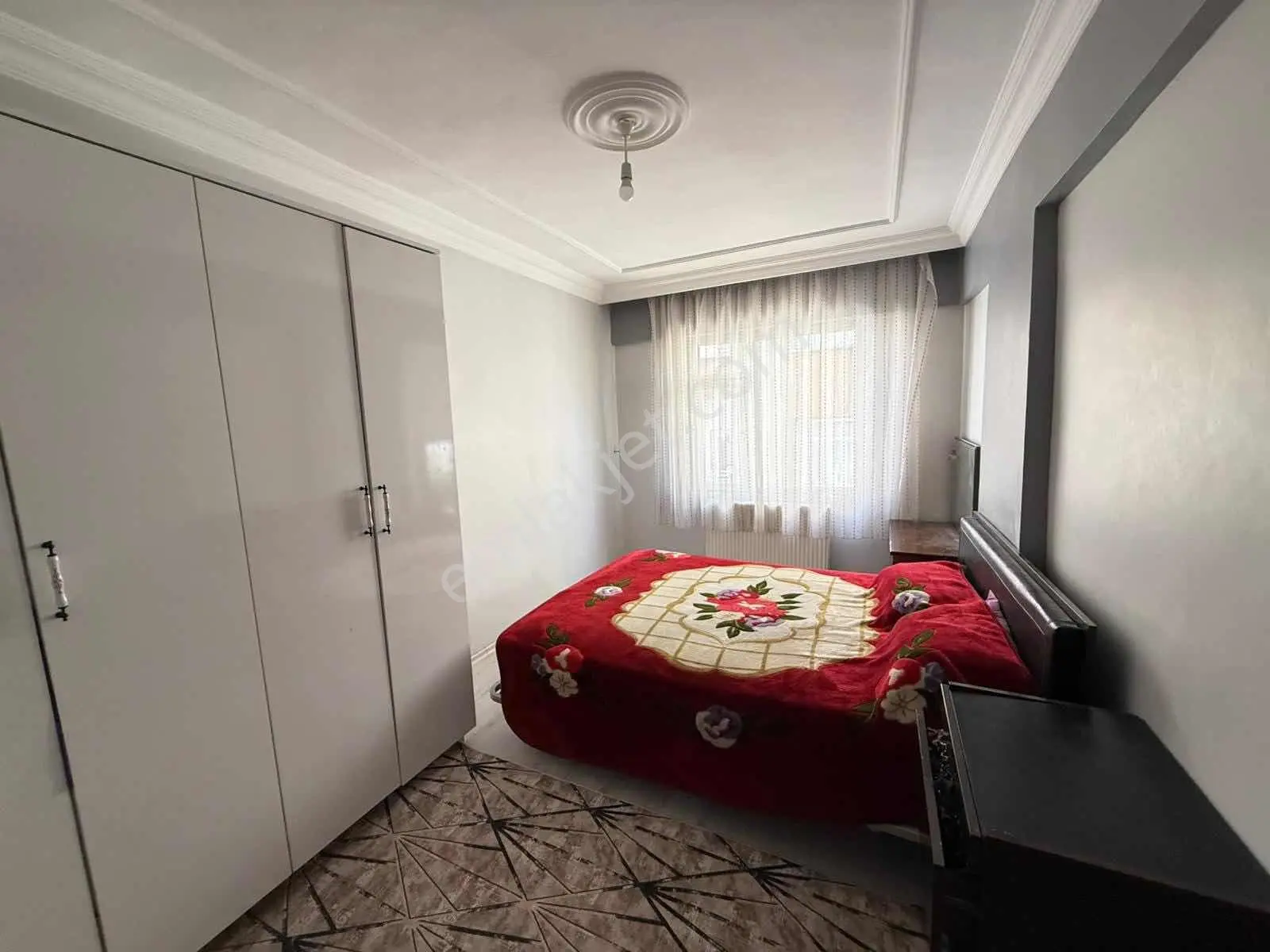 Tesislerde Acil Satılık 3+1 Daire — fotoğraf 15
