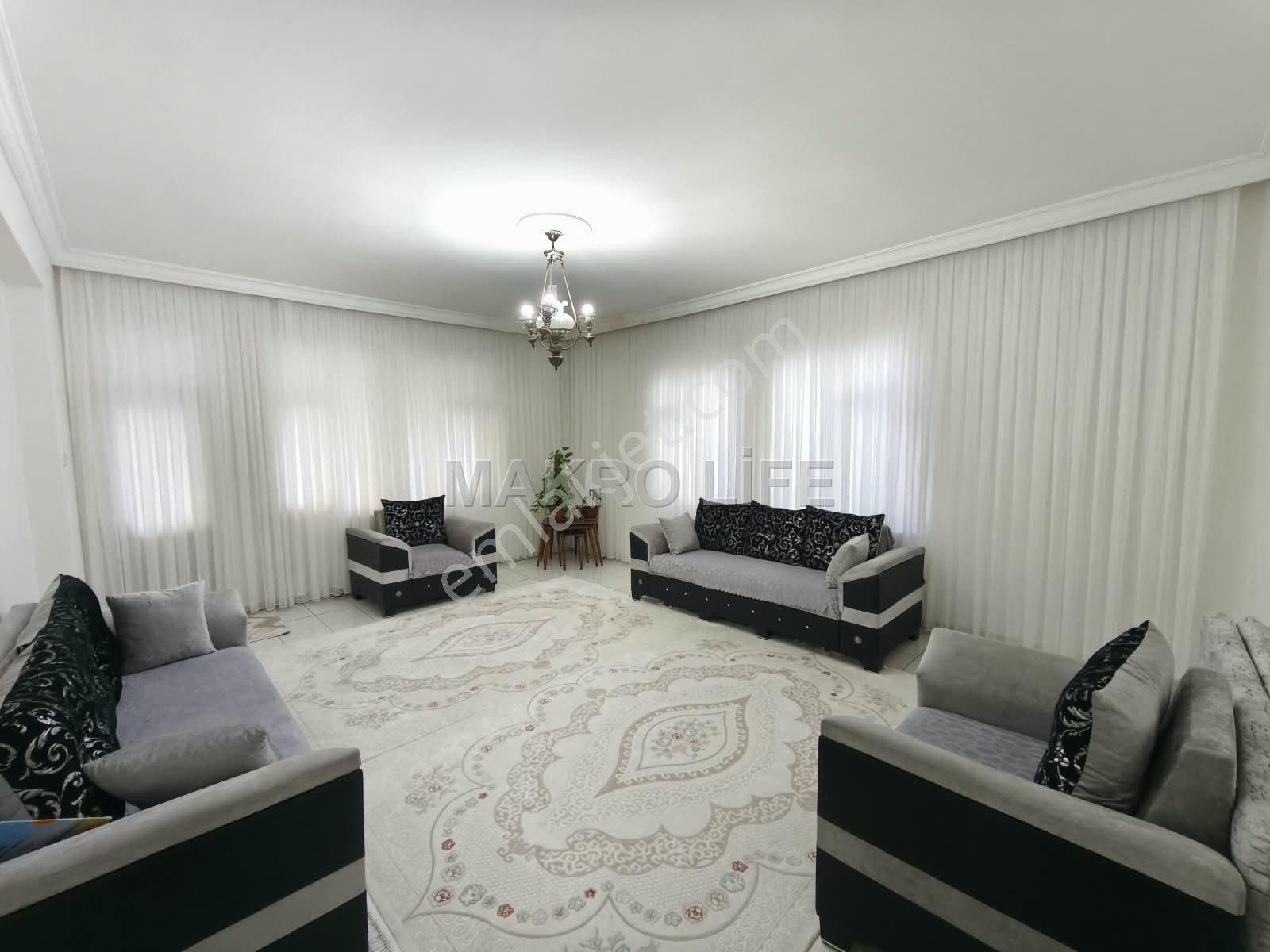 Diclekent Villaları Yanı Başında 4+1 Satılık Daire