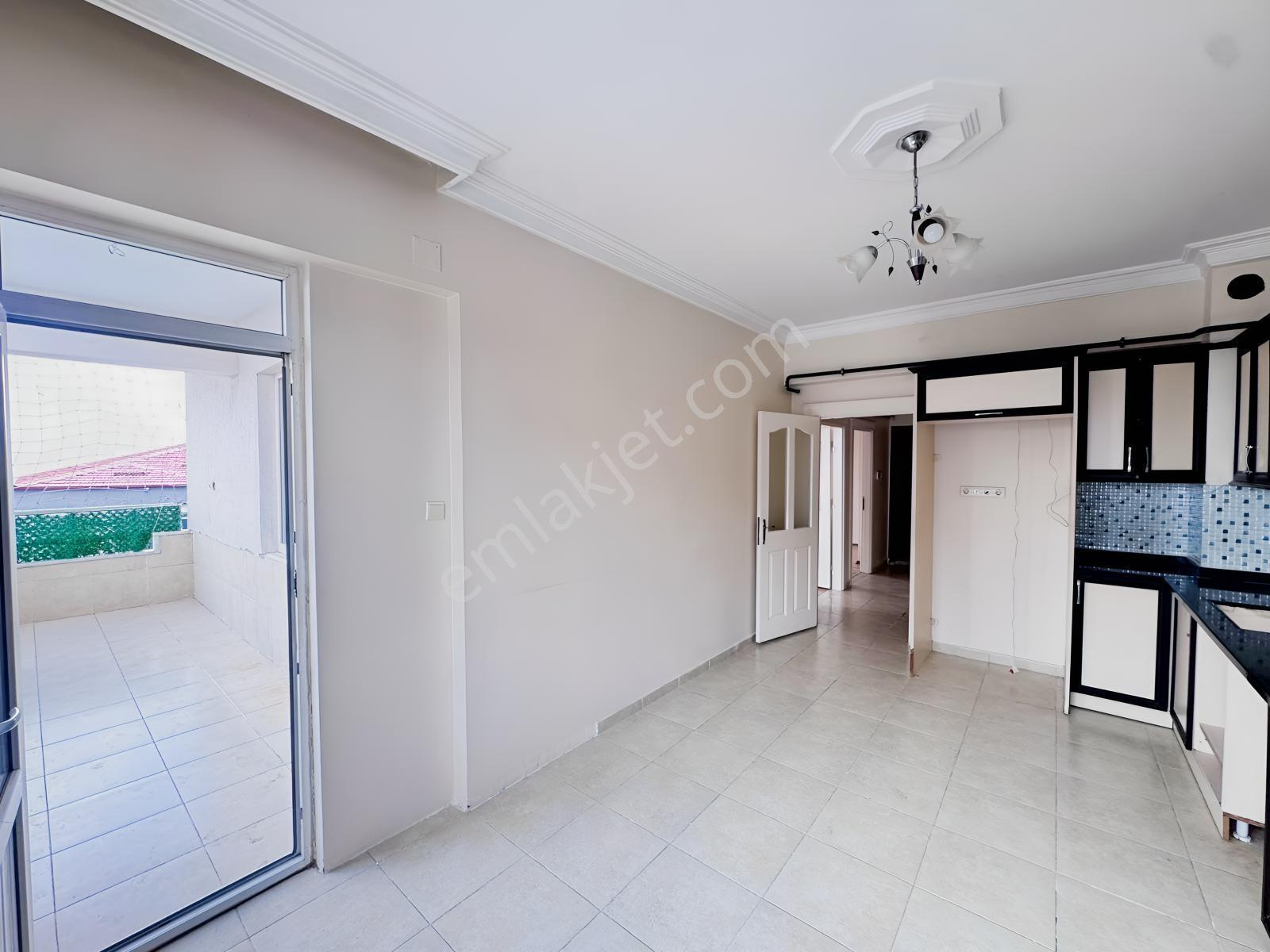 Hanedan Gyo'Dan Yeditepe'De Satılık 3+1 Geniş Bakımlı Daire