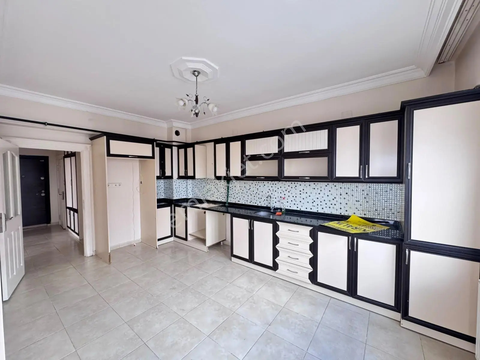 Hanedan Gyo'dan Yeditepe'de Satılık 3+1 Geniş Bakımlı Daire — fotoğraf 13