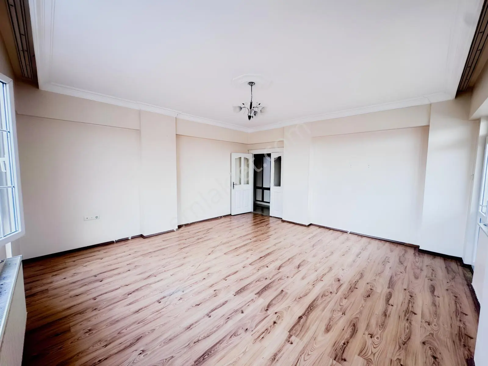 Hanedan Gyo'dan Yeditepe'de Satılık 3+1 Geniş Bakımlı Daire — fotoğraf 14
