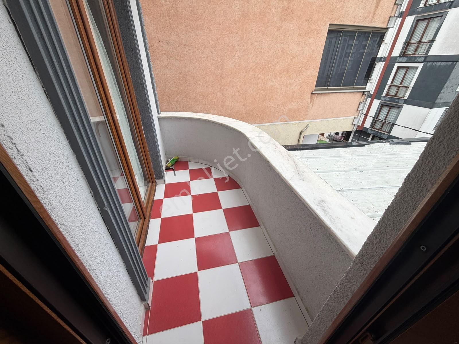 Tuzla Şifa Mahallesinde Dükkanlı 4 Katlı Satılık Aile Binası — fotoğraf 16