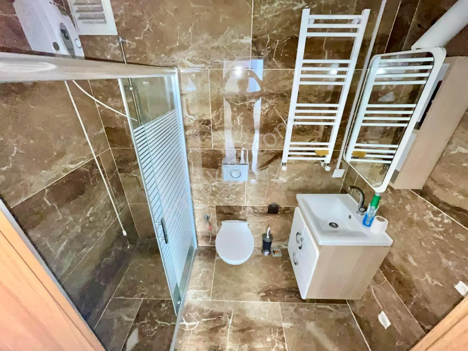 ꧁ay Emlaktan꧂ikizçay'da Muhteşem Konumu Denize Yakın Arakat Kapalı Balkonlu Satılık 1+1 Daire — fotoğraf 7