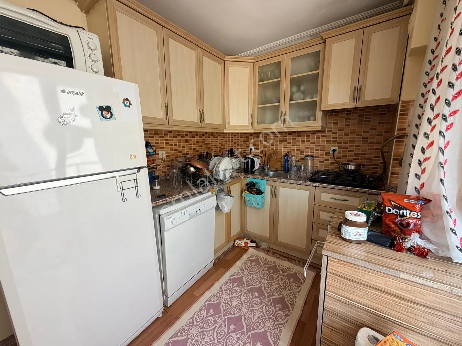 75 Yıl Mahallesi 2+1 90 M2 3 Katlının 3 Katı Özelikli Petek Kombili Balkonlu