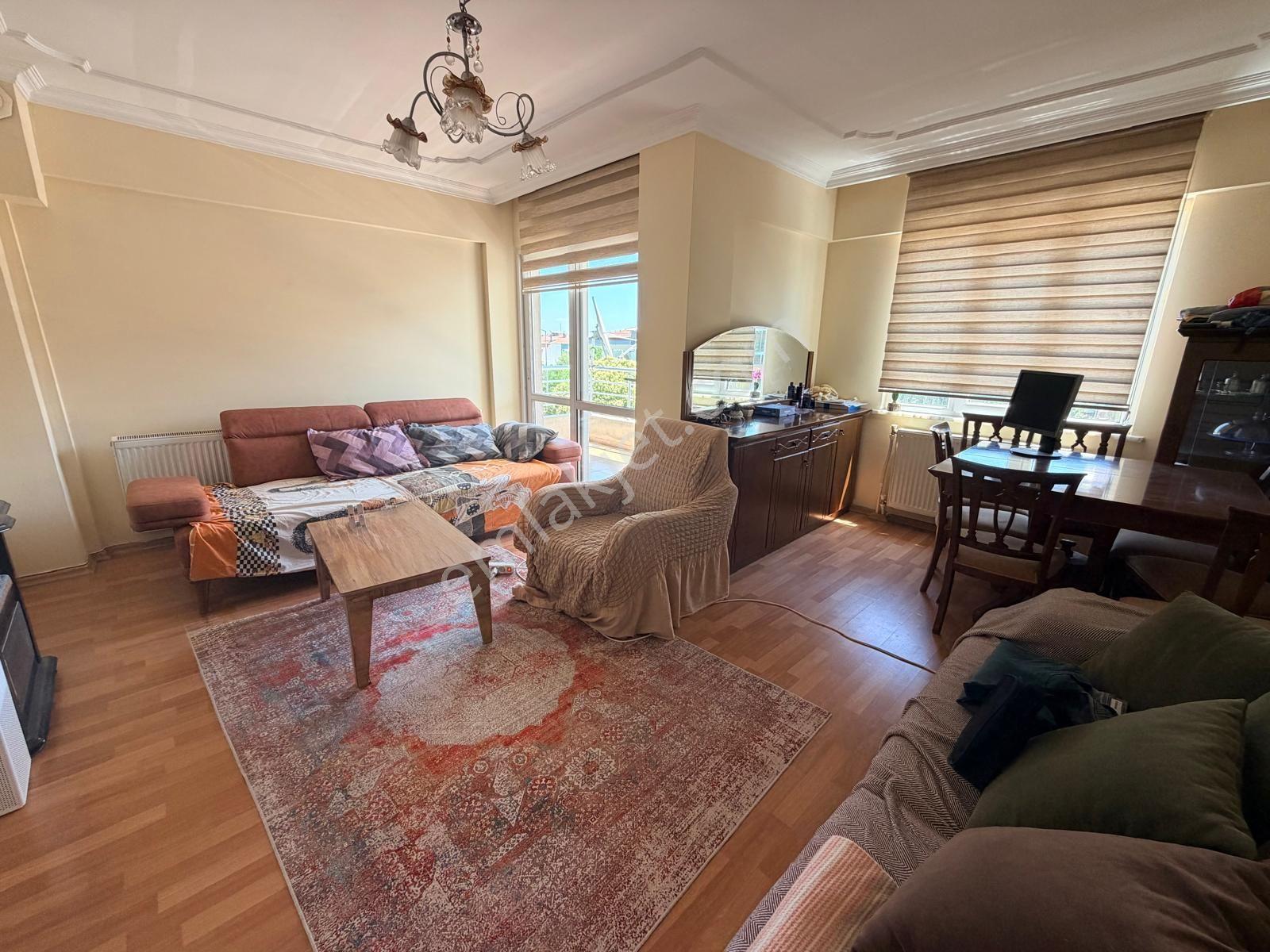 75 Yıl Mahallesi 2+1 90 M2 3 Katlının 3 Katı Özelikli Petek Kombili Balkonlu — fotoğraf 2