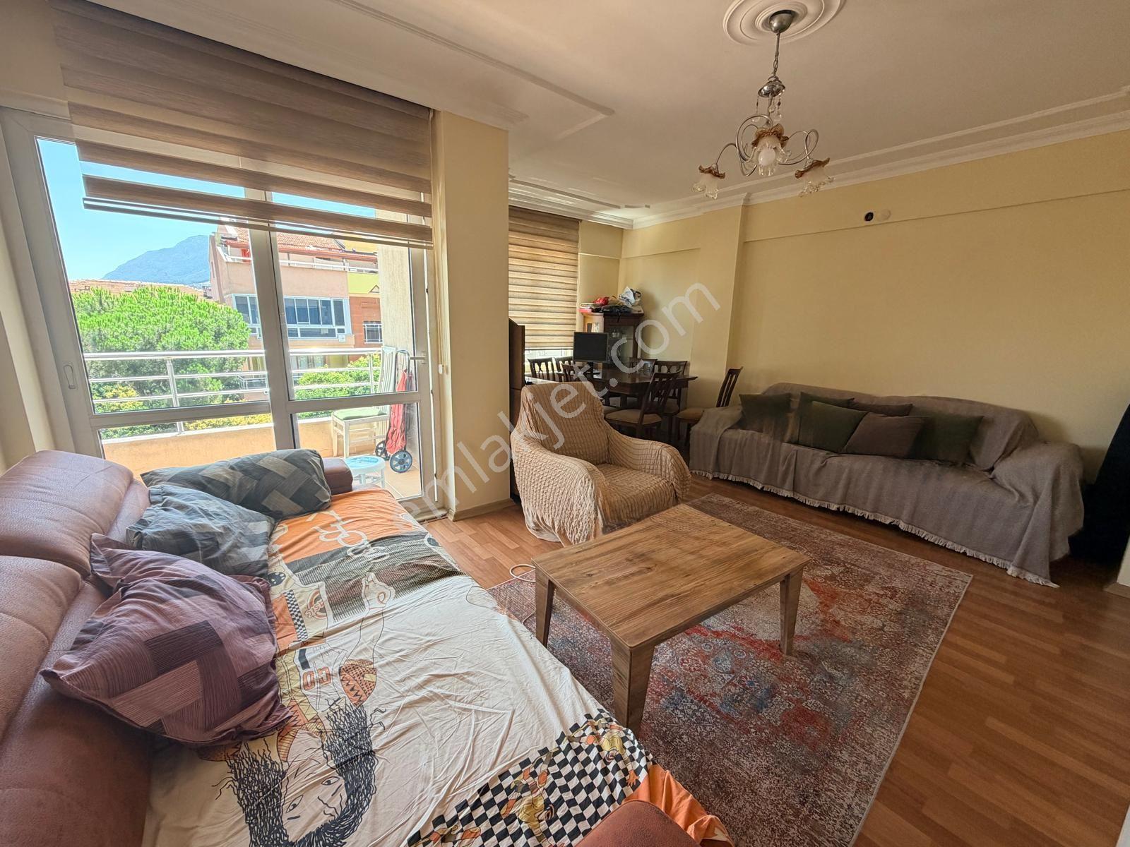75 Yıl Mahallesi 2+1 90 M2 3 Katlının 3 Katı Özelikli Petek Kombili Balkonlu — fotoğraf 3