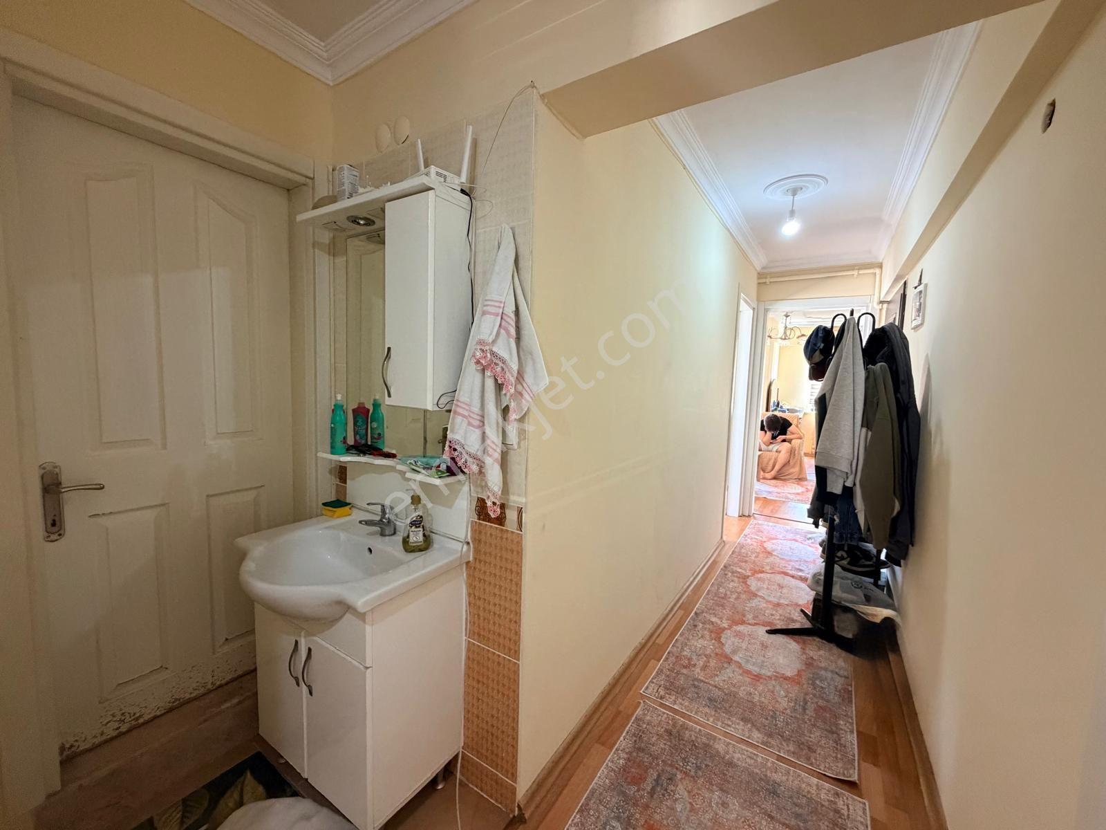 75 Yıl Mahallesi 2+1 90 M2 3 Katlının 3 Katı Özelikli Petek Kombili Balkonlu — fotoğraf 6