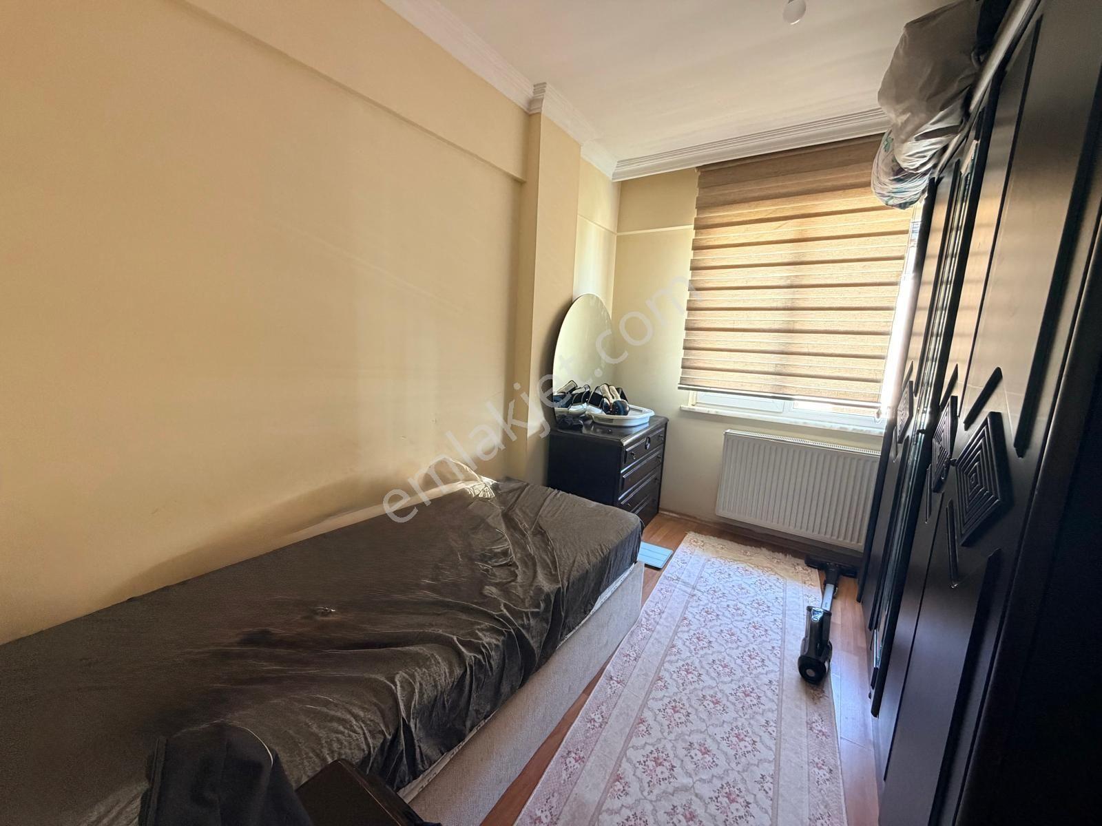 75 Yıl Mahallesi 2+1 90 M2 3 Katlının 3 Katı Özelikli Petek Kombili Balkonlu — fotoğraf 7