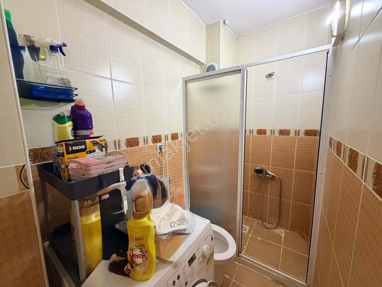 75 Yıl Mahallesi 2+1 90 M2 3 Katlının 3 Katı Özelikli Petek Kombili Balkonlu — fotoğraf 9