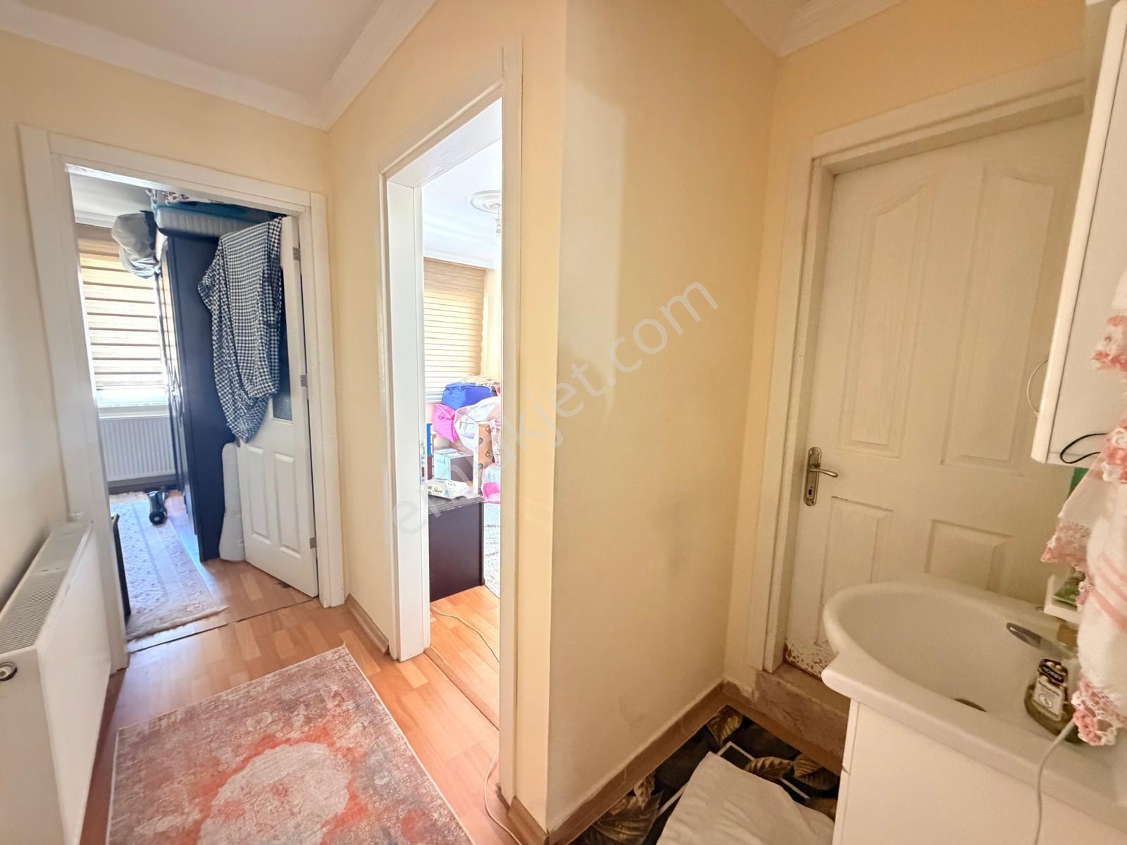 75 Yıl Mahallesi 2+1 90 M2 3 Katlının 3 Katı Özelikli Petek Kombili Balkonlu — fotoğraf 10