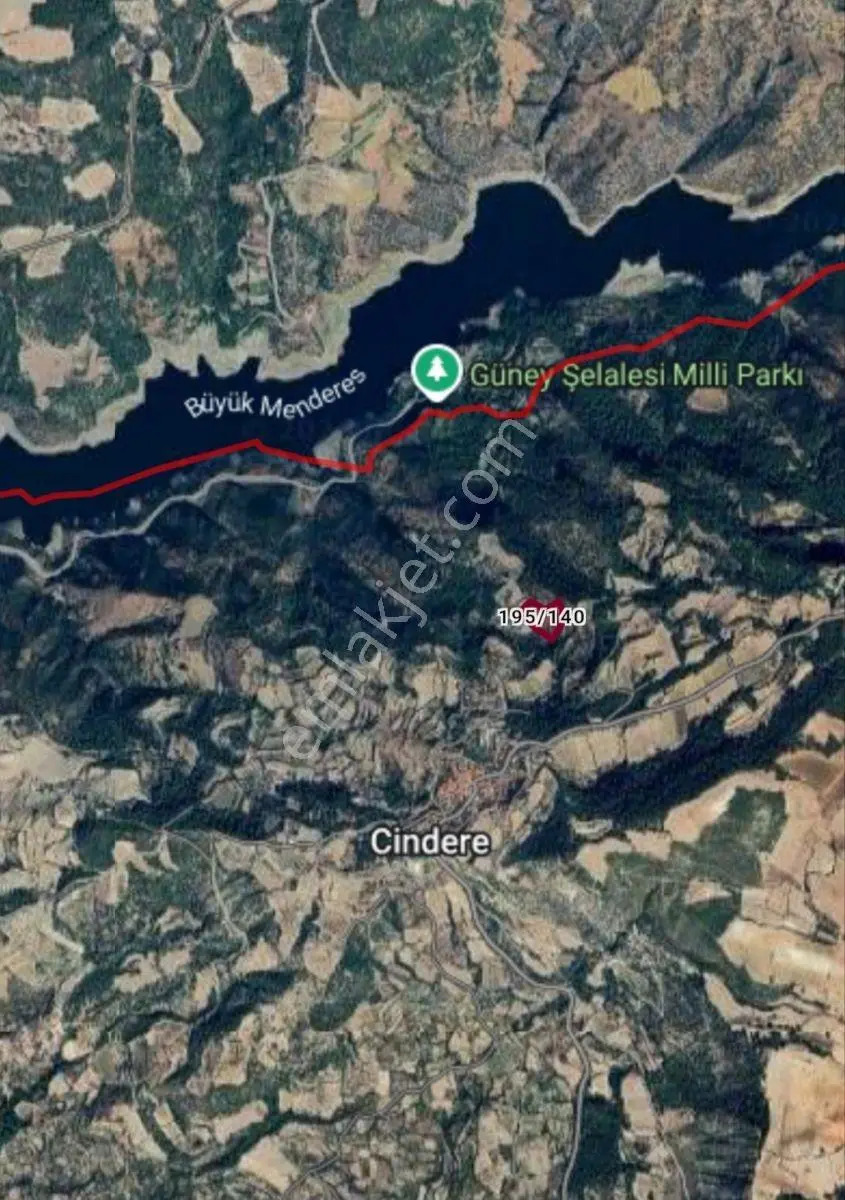 Cindere Mahallesinde Muazzam Göl Manzaralı Zeytinlik