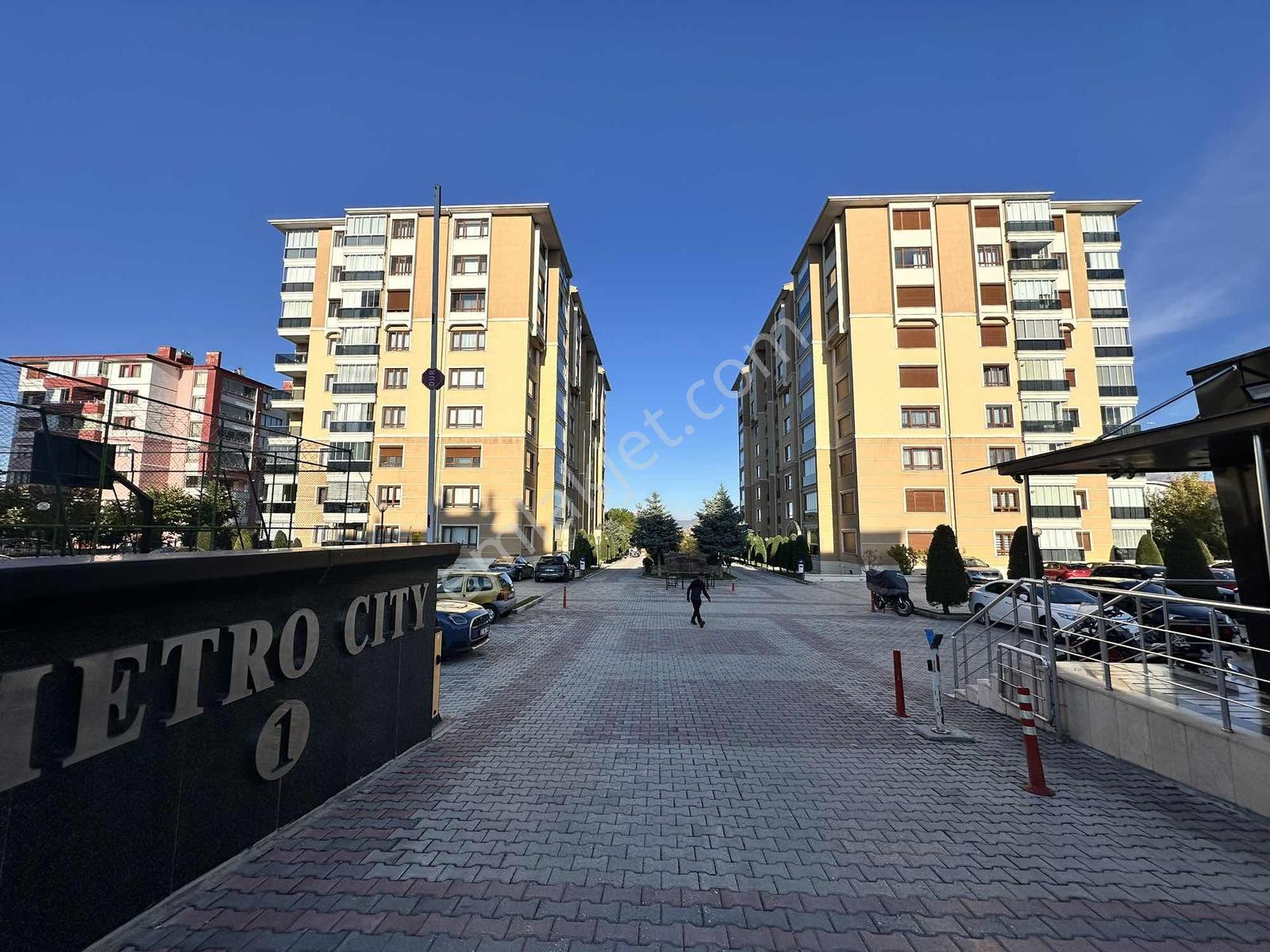 Fatih Mahallesi Metro Cıty Satılık 4+1 Lüks Daire