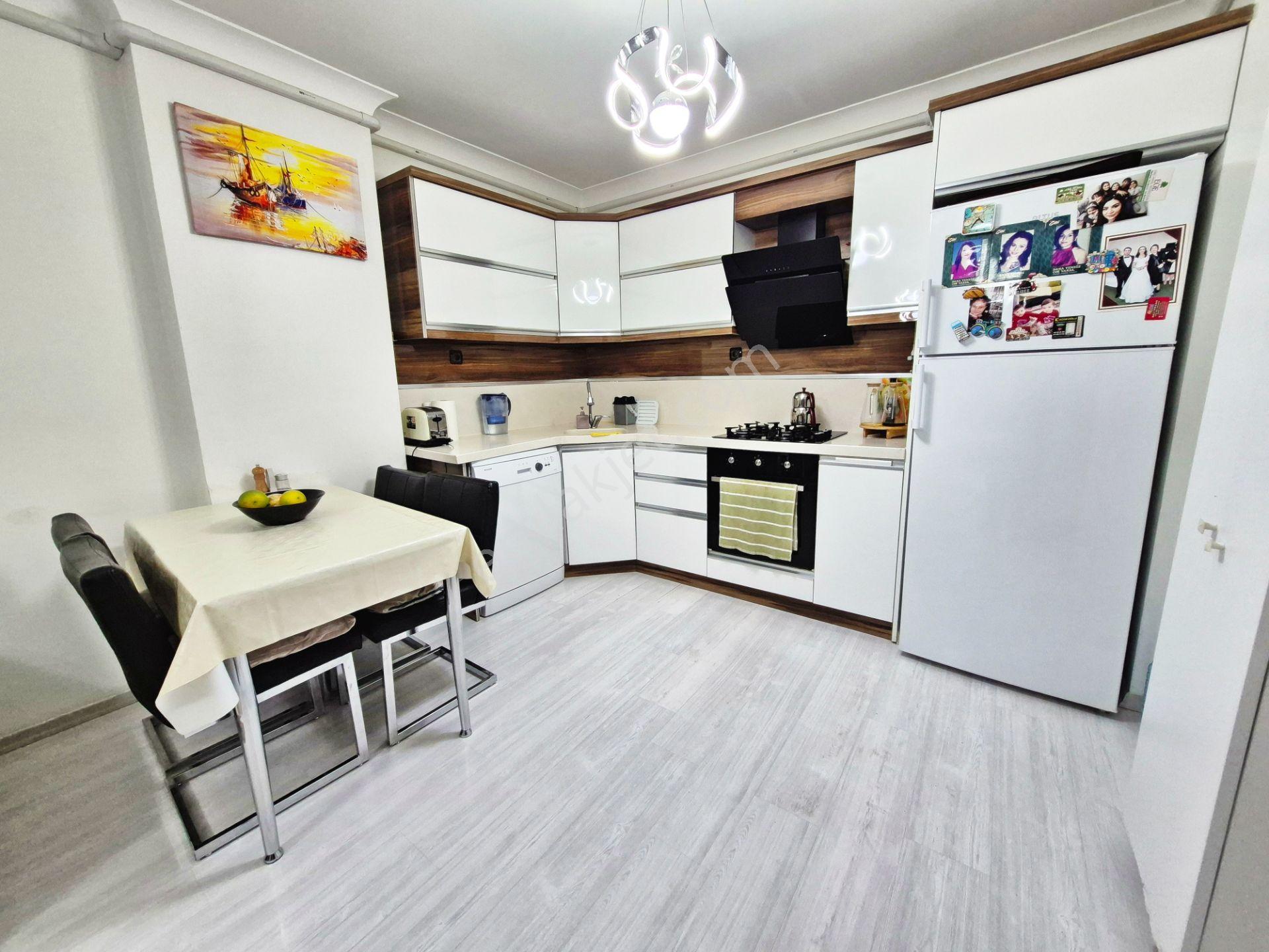 Aktif'Ten Akçay'Da Satılık Ön Cephe Kapanmaz Manzaralı 6 Yaşında Harika 2+1 Dair...