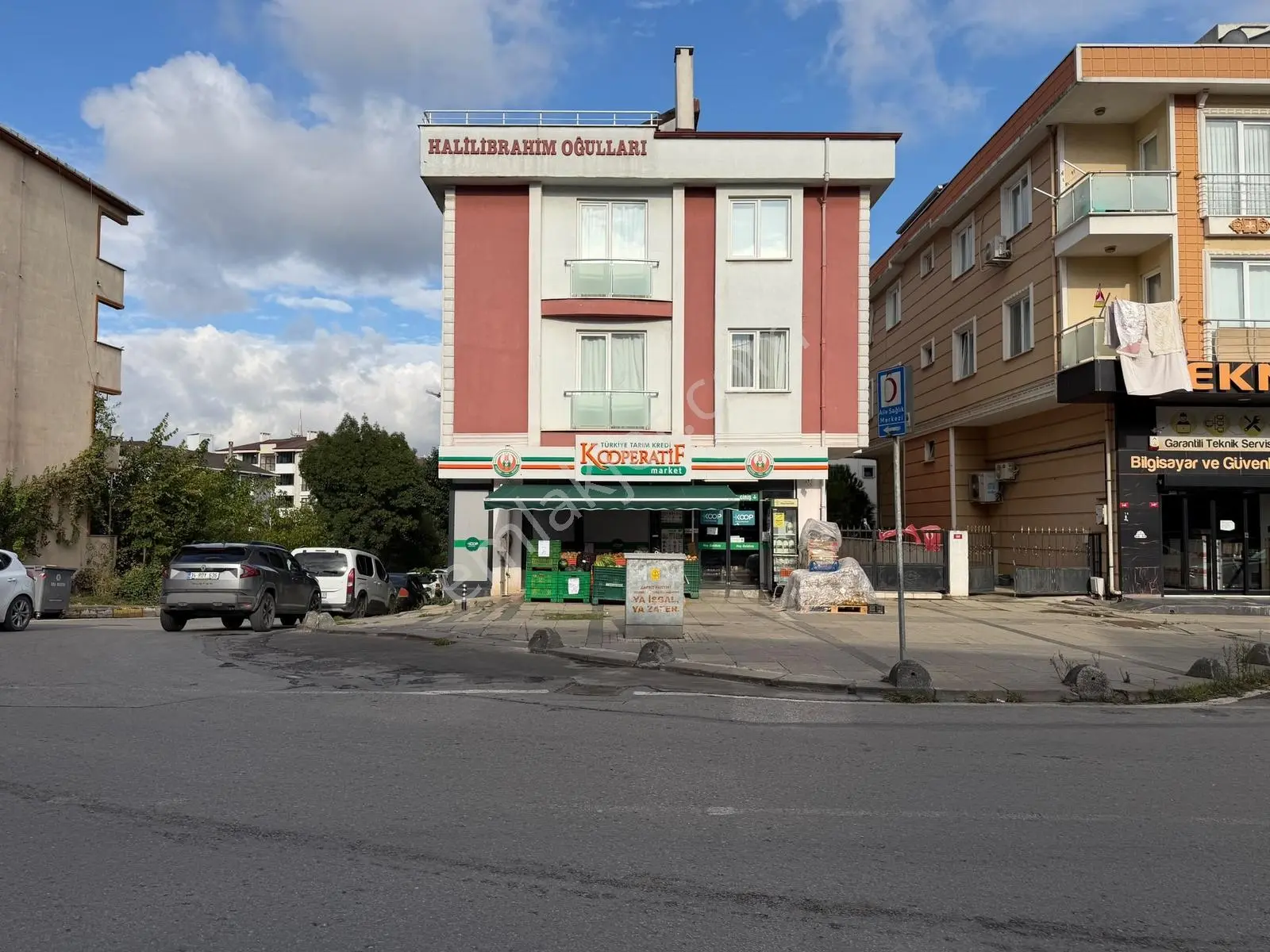 Tuzla Mimarsinan Emiroğlu Cad. Fırsat İskanlı Satılık 3+1 Daire