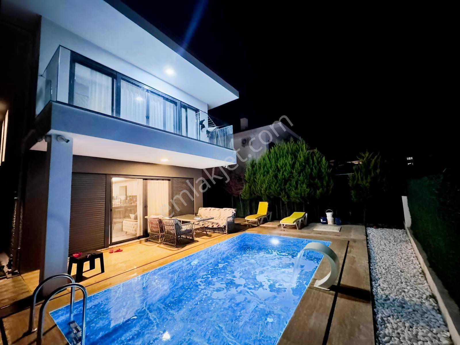 Fırsat Özel Havuzlu Eşyalı 3 Oda 1 Salon Müstakil Villa
