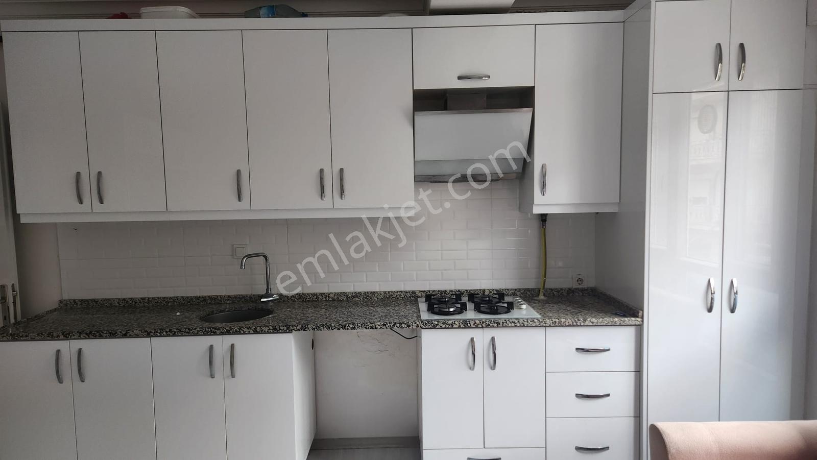 Kemalpaşa 8 Eylül Mahallesinde Satılık 3+1 Daire — fotoğraf 9