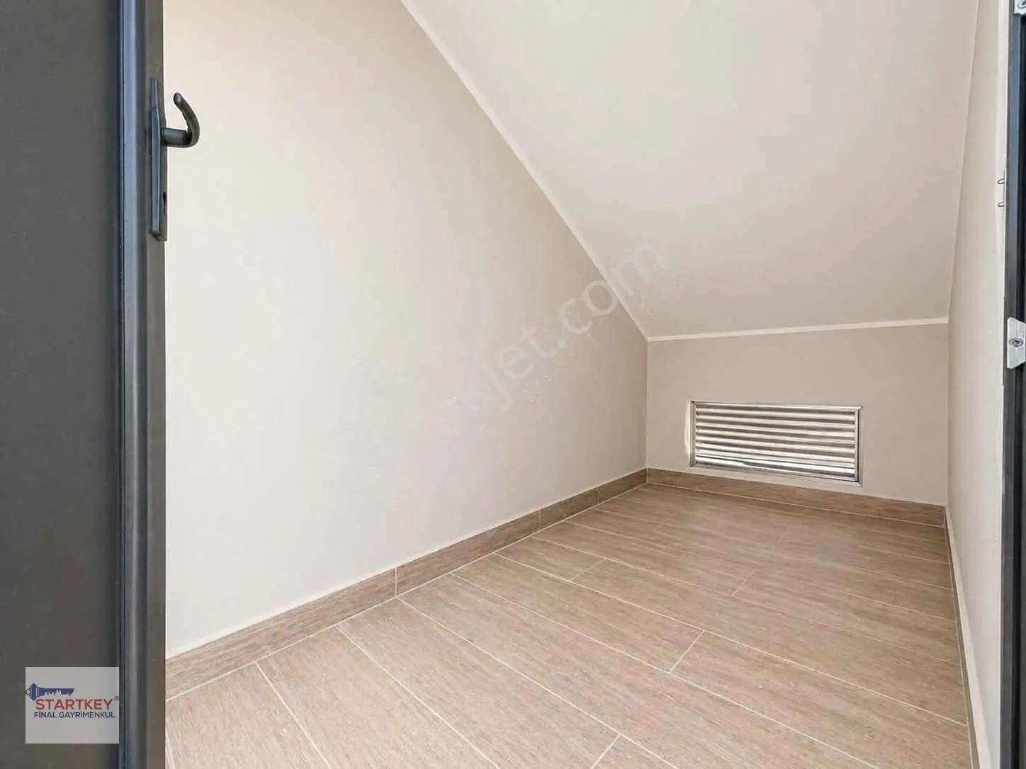 Menemen Seyrek Satılık Villa 3+1 Triplex Havuzlu Güvenlikli Site — fotoğraf 10
