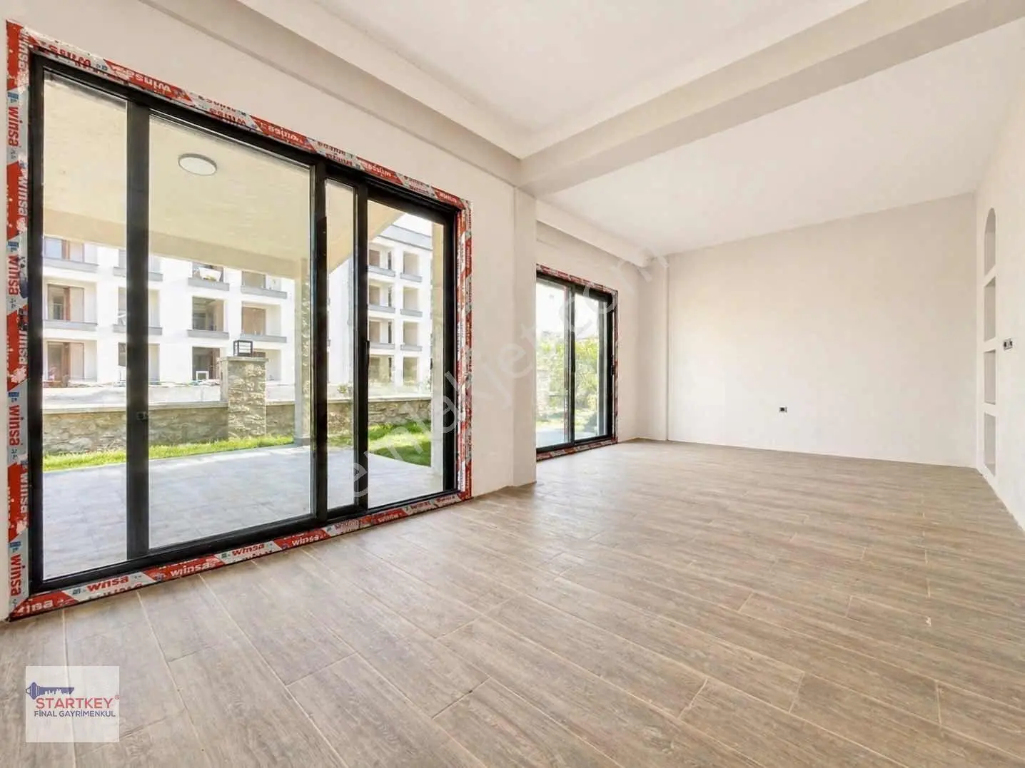 Menemen Seyrek Satılık Villa 3+1 Triplex Havuzlu Güvenlikli Site — fotoğraf 19