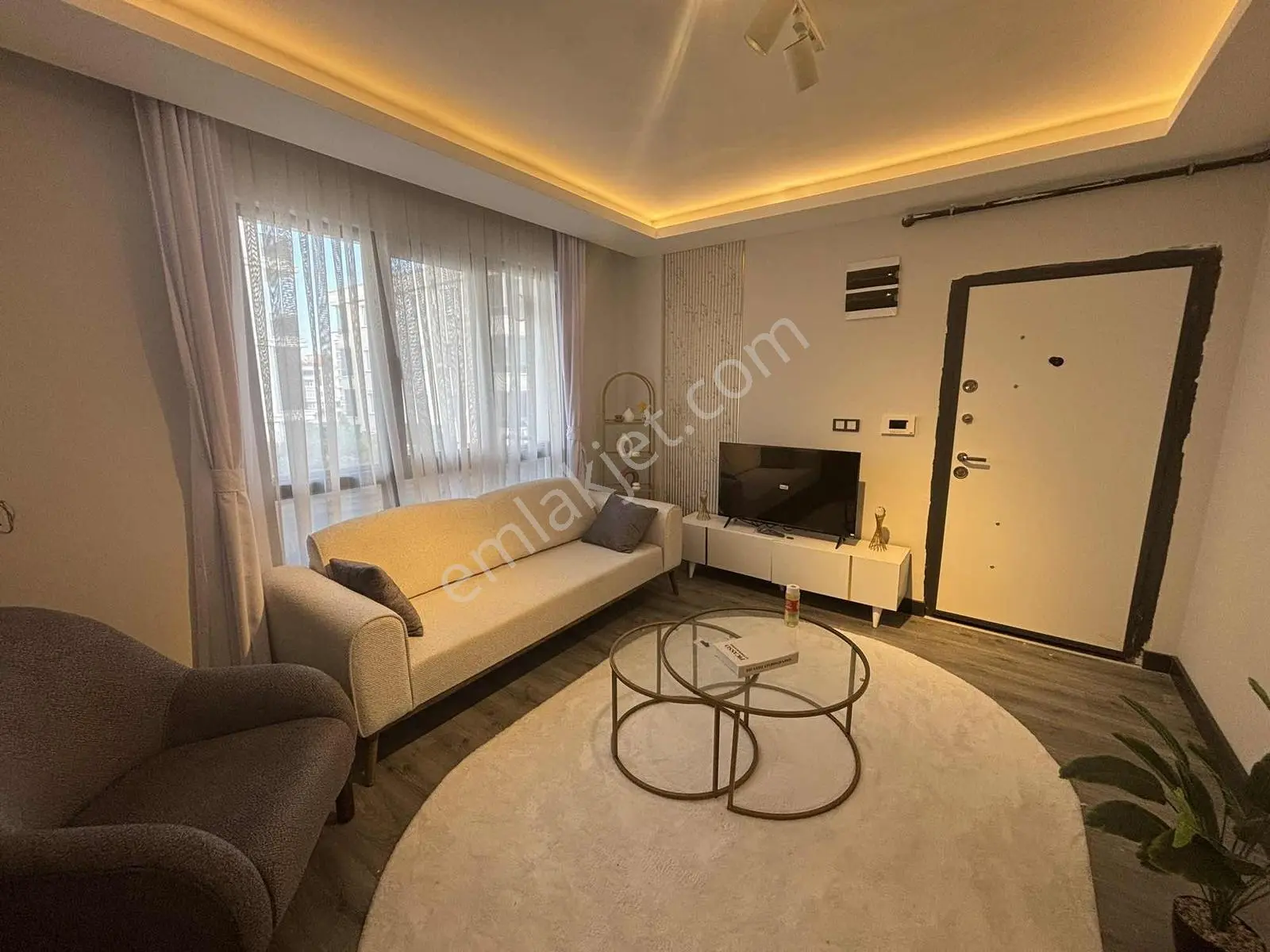 Atakumun Kalbinde Satılık Lüks Eşyalı 1+1 Daire — fotoğraf 2