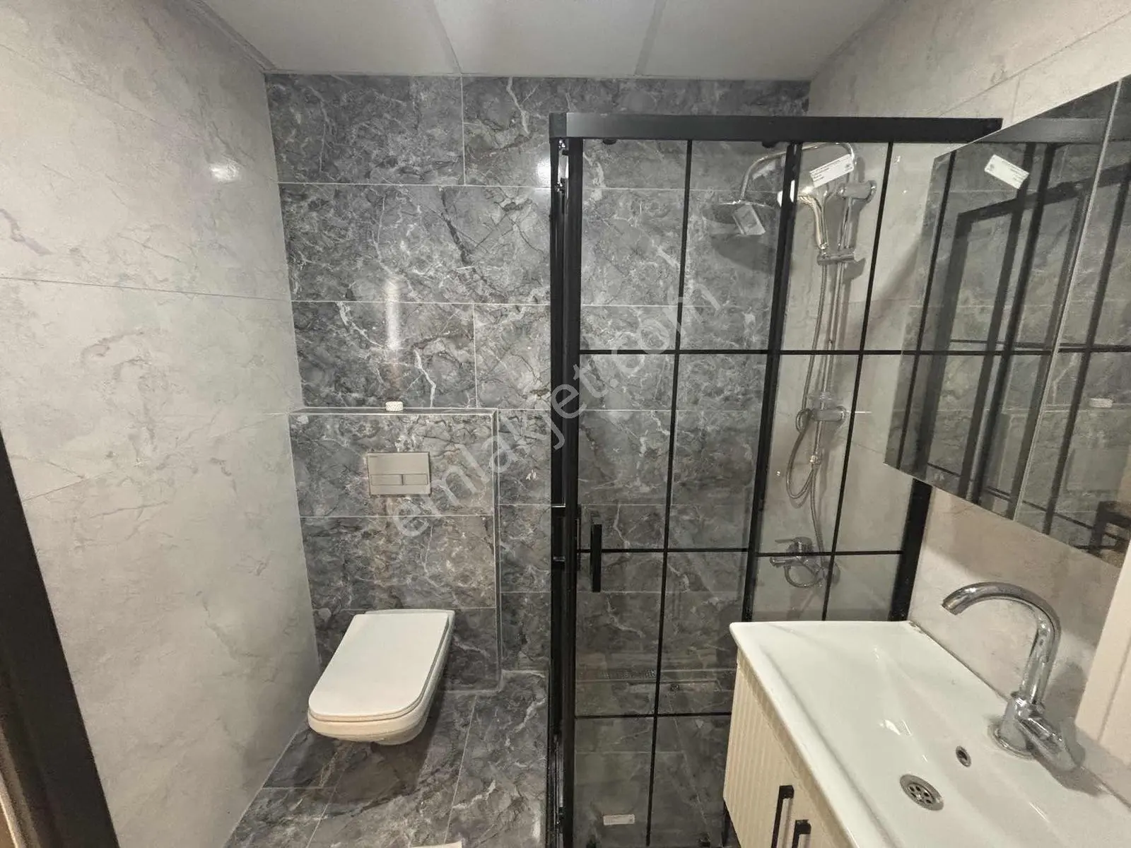 Atakumun Kalbinde Satılık Lüks Eşyalı 1+1 Daire — fotoğraf 5