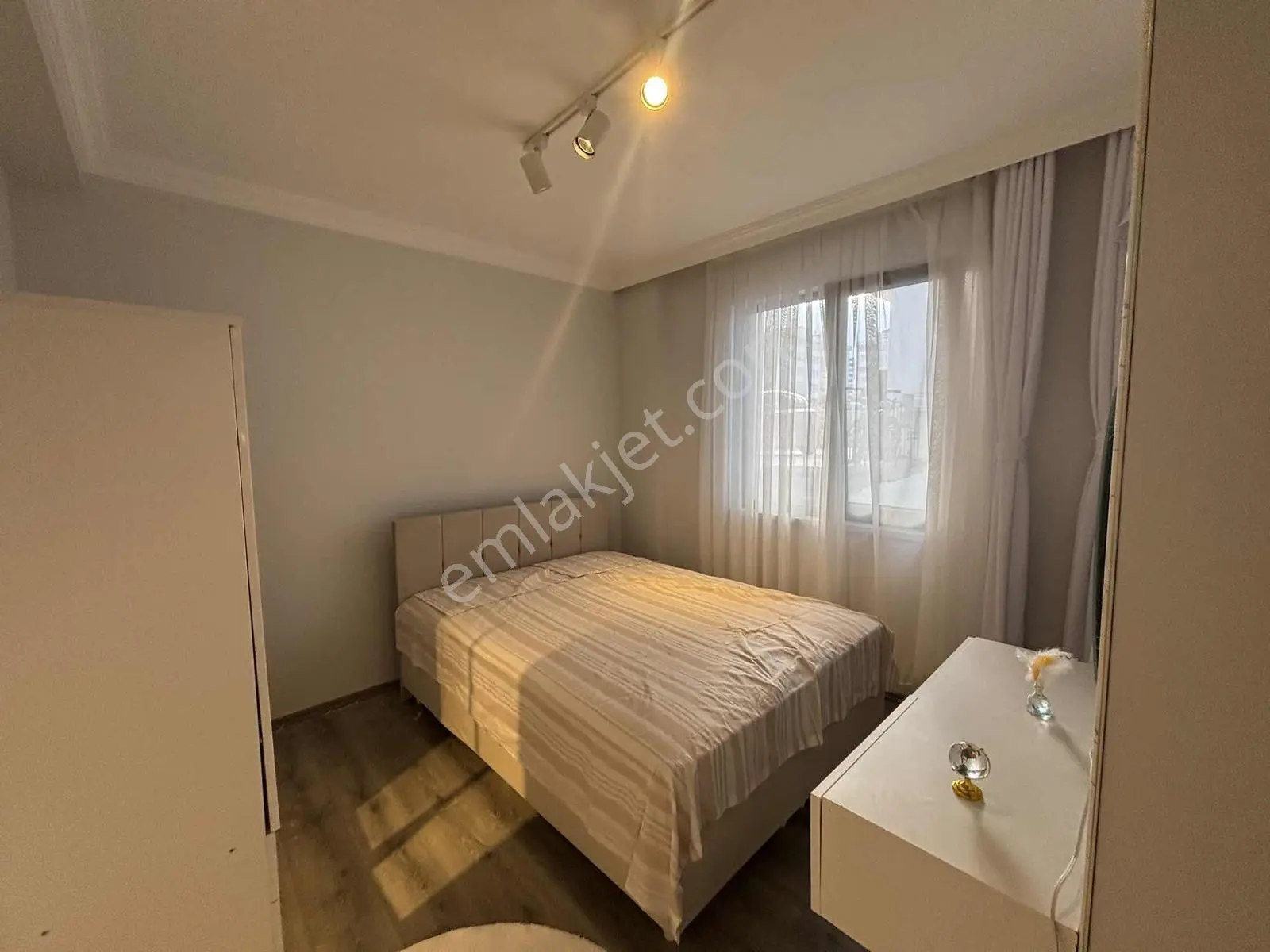 Atakumun Kalbinde Satılık Lüks Eşyalı 1+1 Daire — fotoğraf 6