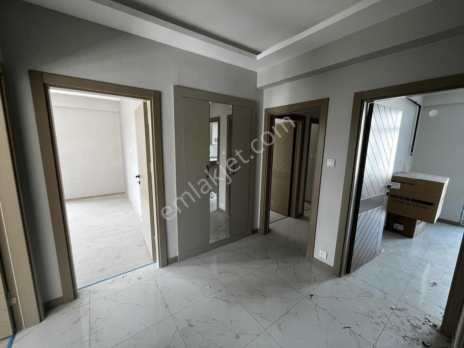 Karaman Caddesine Yürüme Mesafesinde Satılık 3+1 — fotoğraf 2