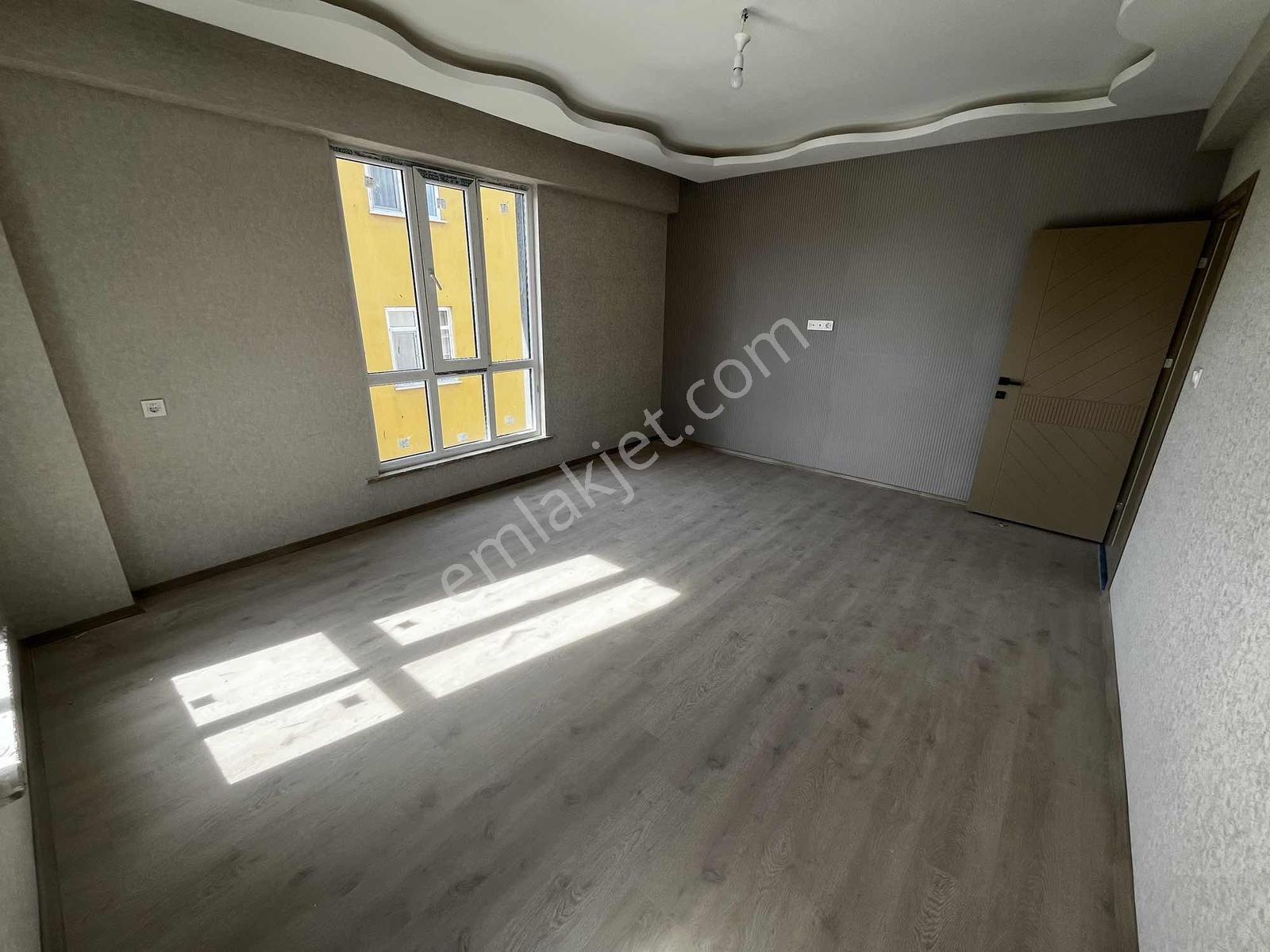 Karaman Caddesine Yürüme Mesafesinde Satılık 3+1 — fotoğraf 6