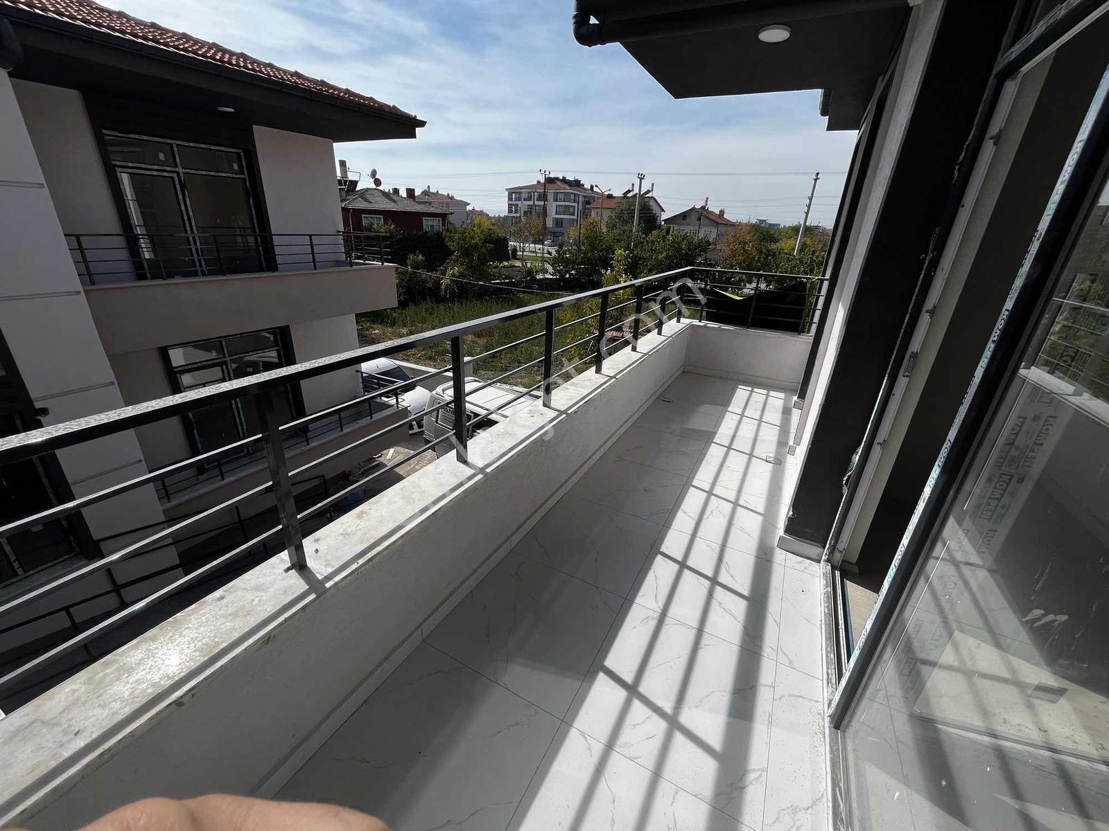Karaman Caddesine Yürüme Mesafesinde Satılık 3+1 — fotoğraf 10