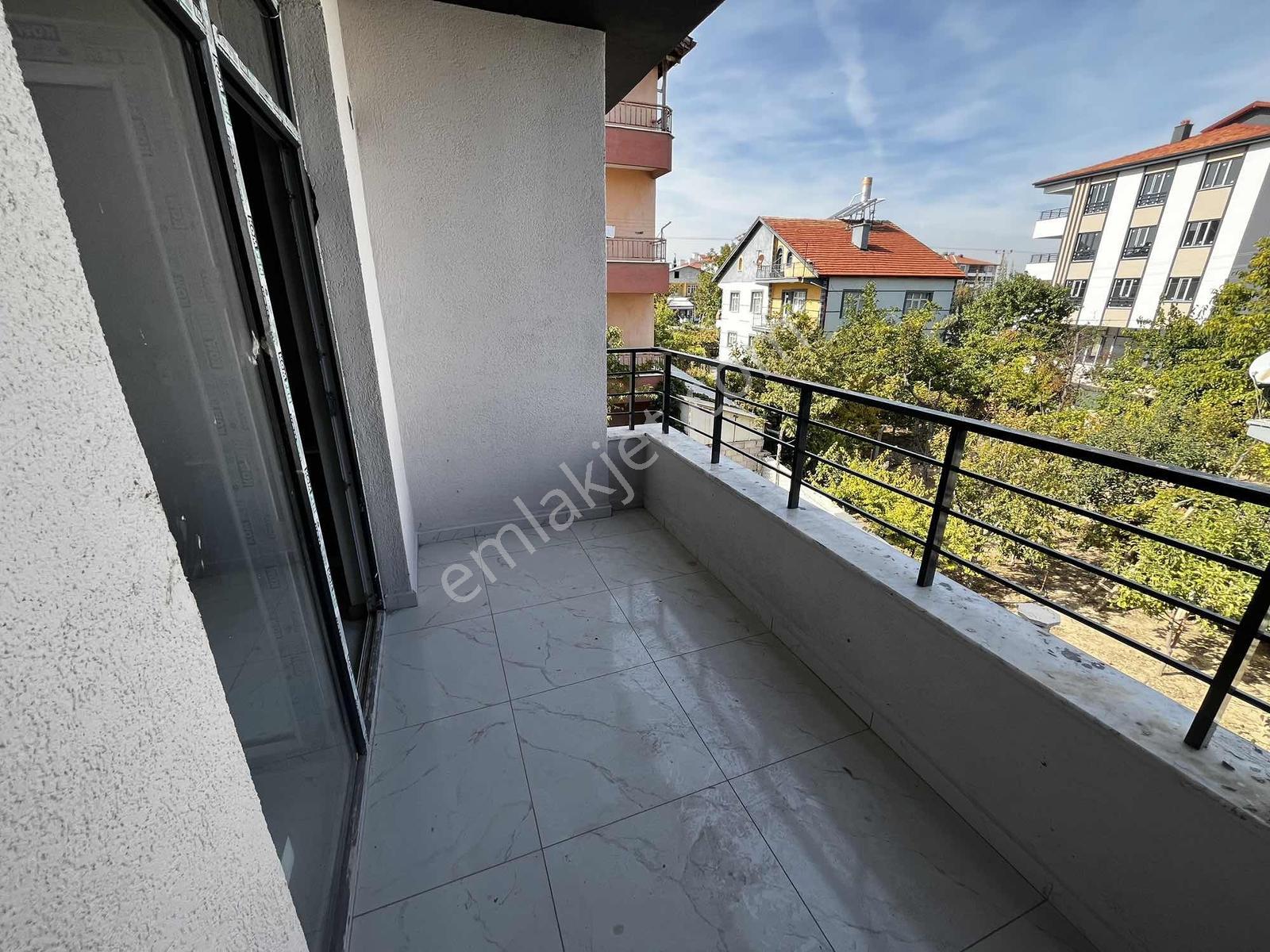 Karaman Caddesine Yürüme Mesafesinde Satılık 3+1 — fotoğraf 11