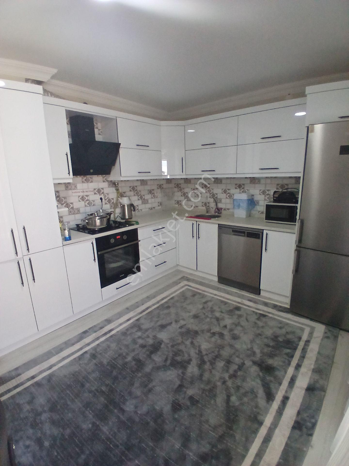 Karabağlar Selvili'de Modern Tasarımlı 2+1 Satılık Daire — fotoğraf 8