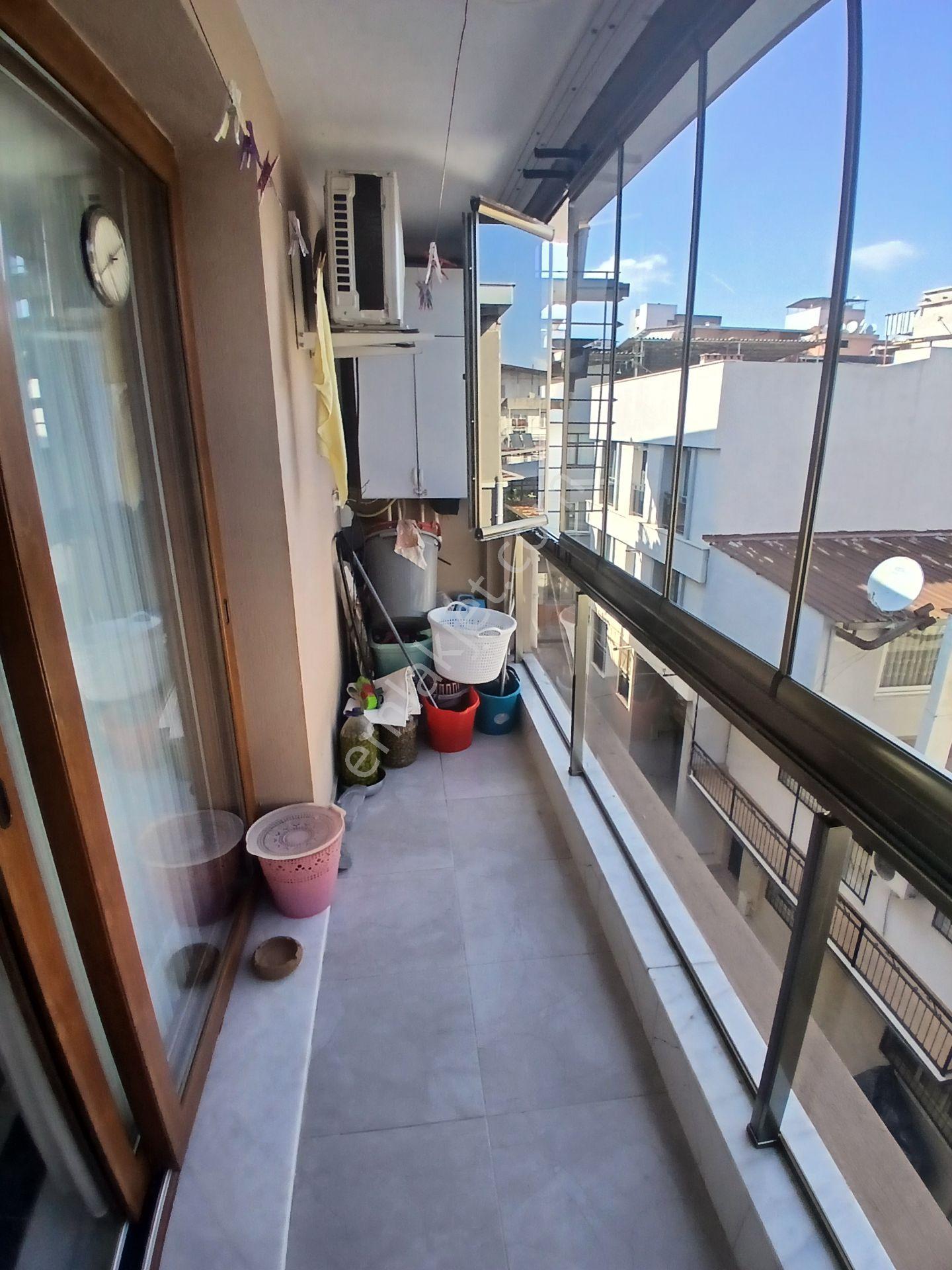 Karabağlar Selvili'de Modern Tasarımlı 2+1 Satılık Daire — fotoğraf 9